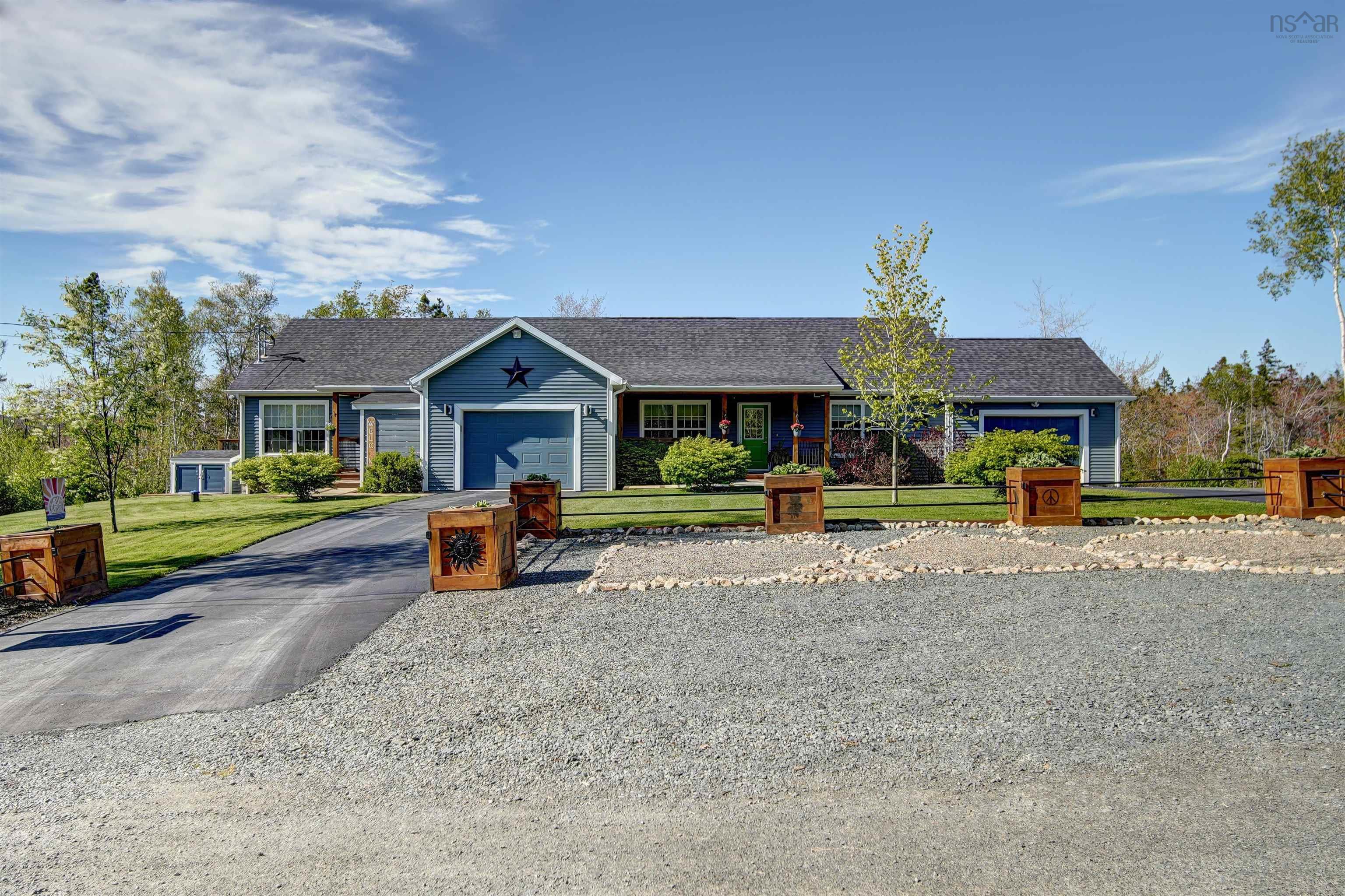 $1,425,000.00: 27/29 27 Pioneer Hill, Whites Lake