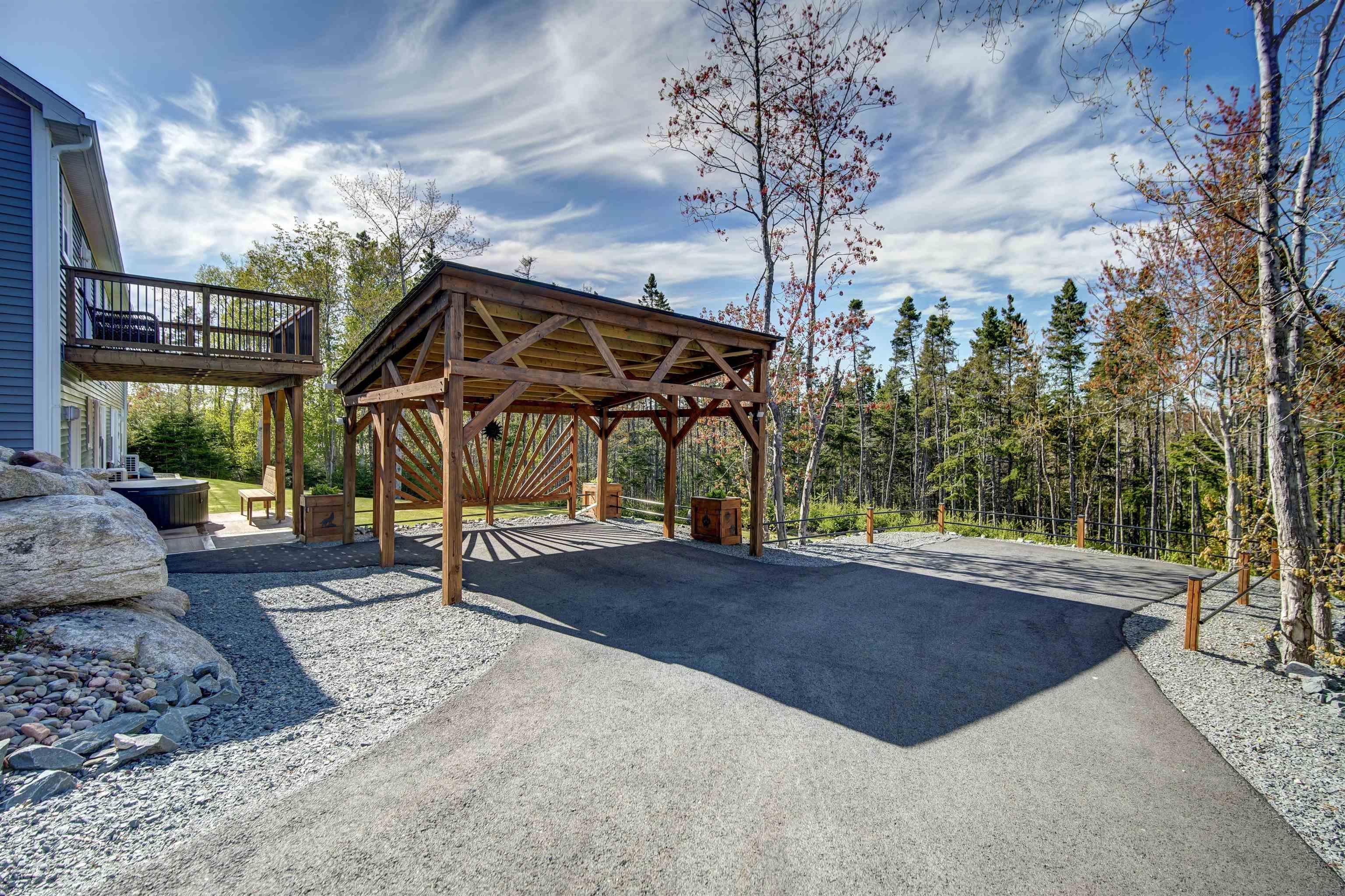 $1,425,000.00: 27/29 27 Pioneer Hill, Whites Lake