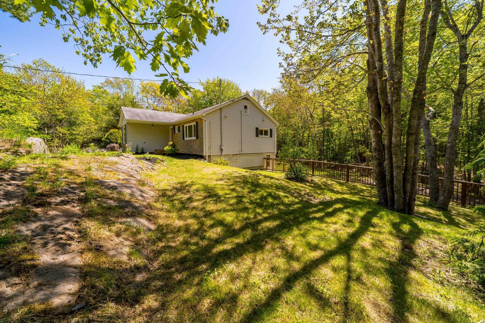 $695,000.00: 60 Saskatoon Drive, Halifax