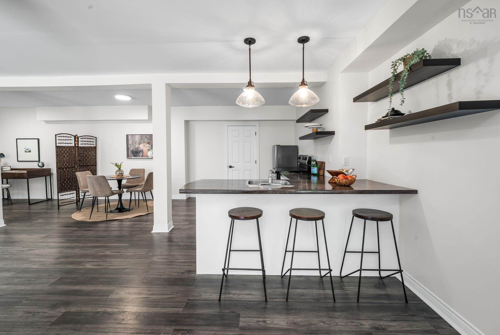 $695,000.00: 60 Saskatoon Drive, Halifax