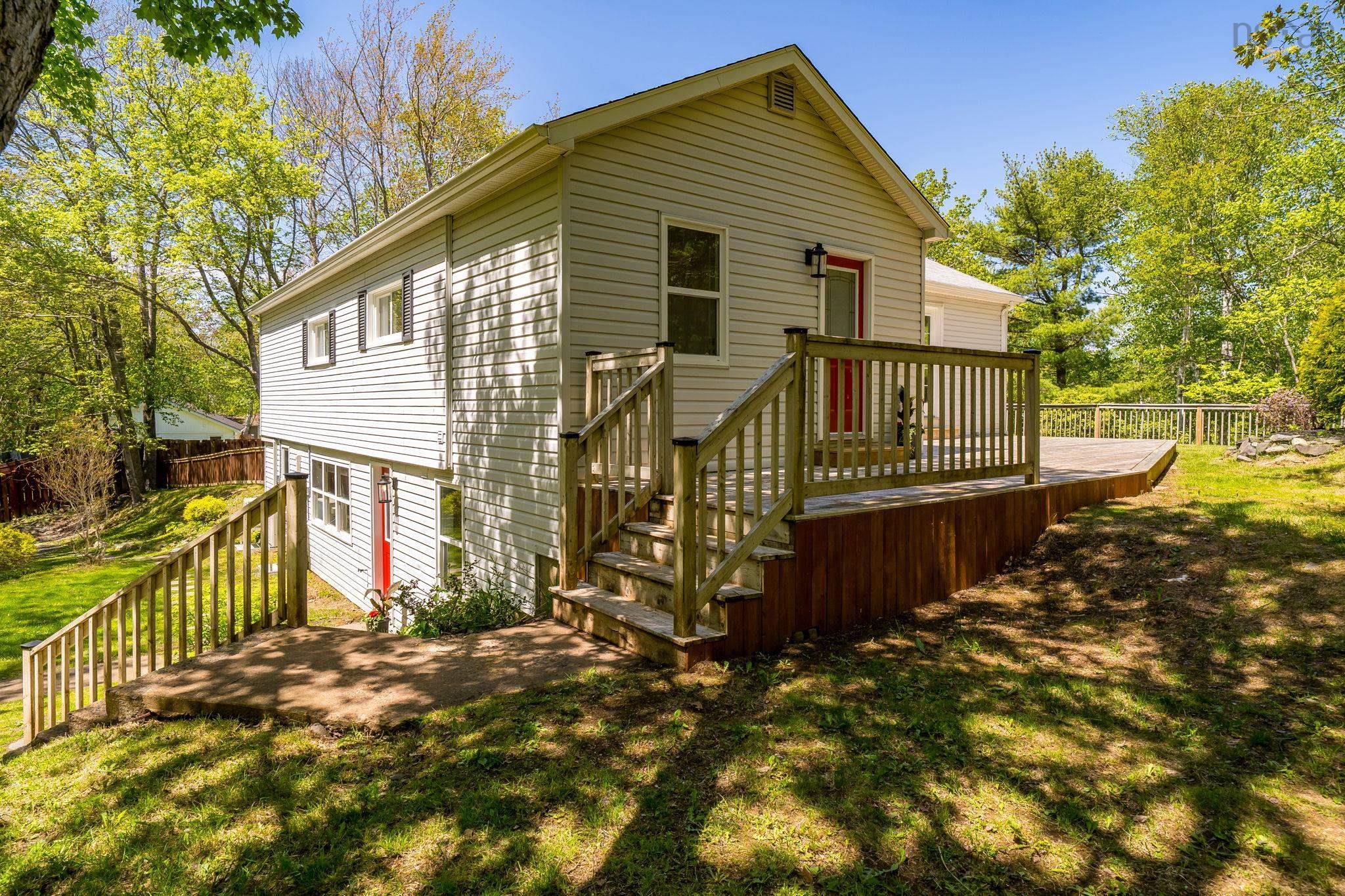 $695,000.00: 60 Saskatoon Drive, Halifax