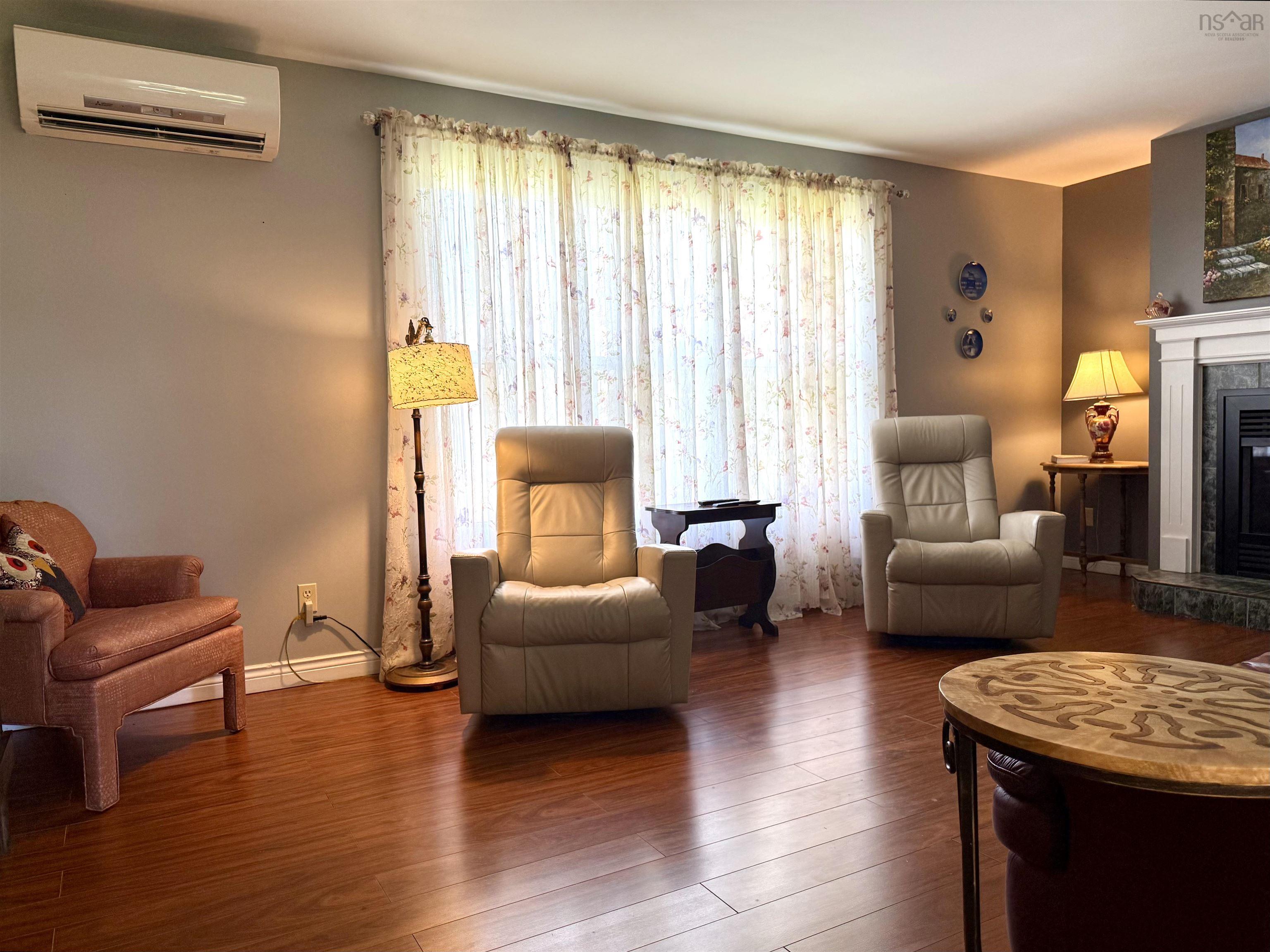 $379,900.00: 18 Fletcher Drive, Amherst
