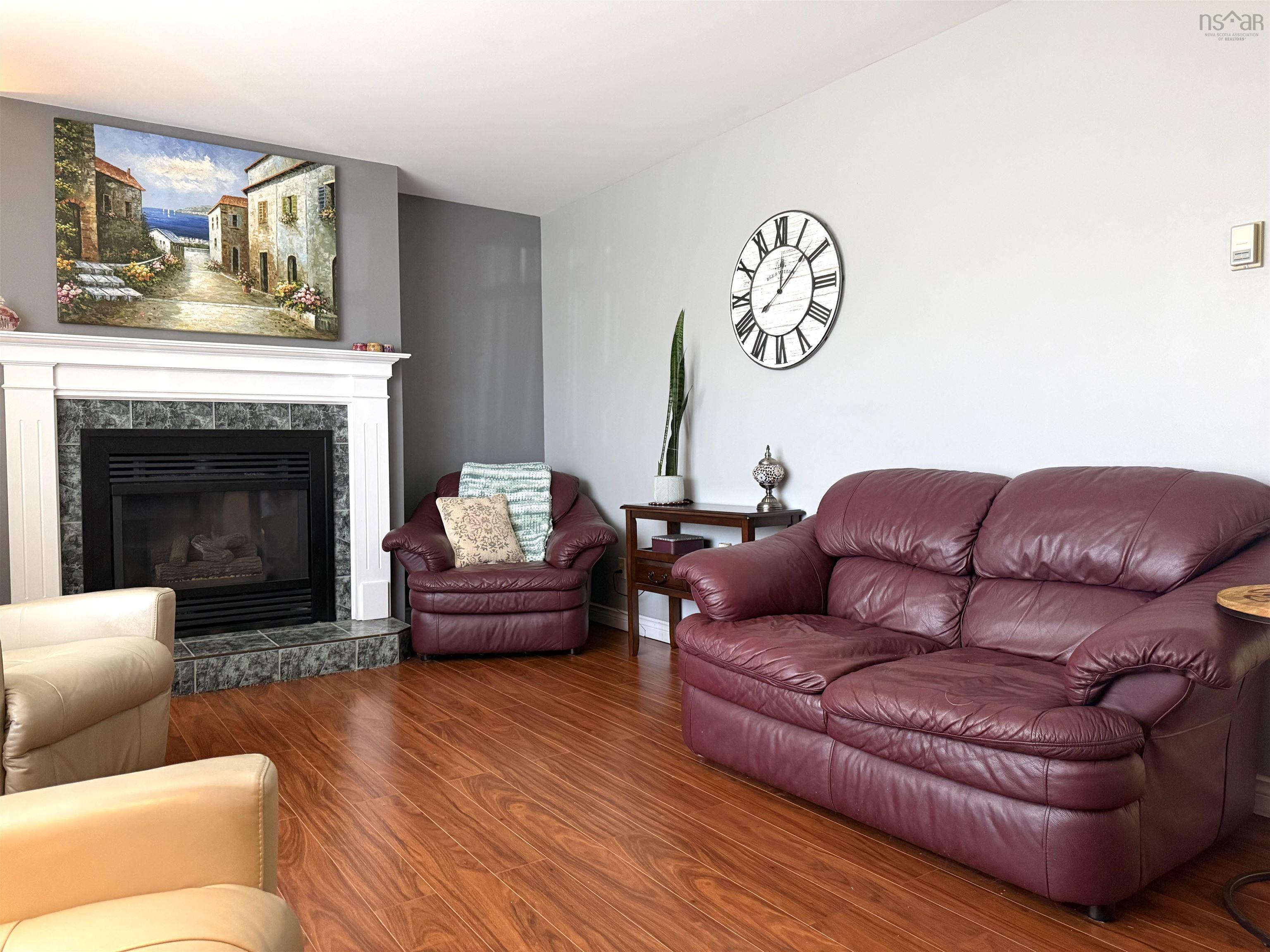 $379,900.00: 18 Fletcher Drive, Amherst