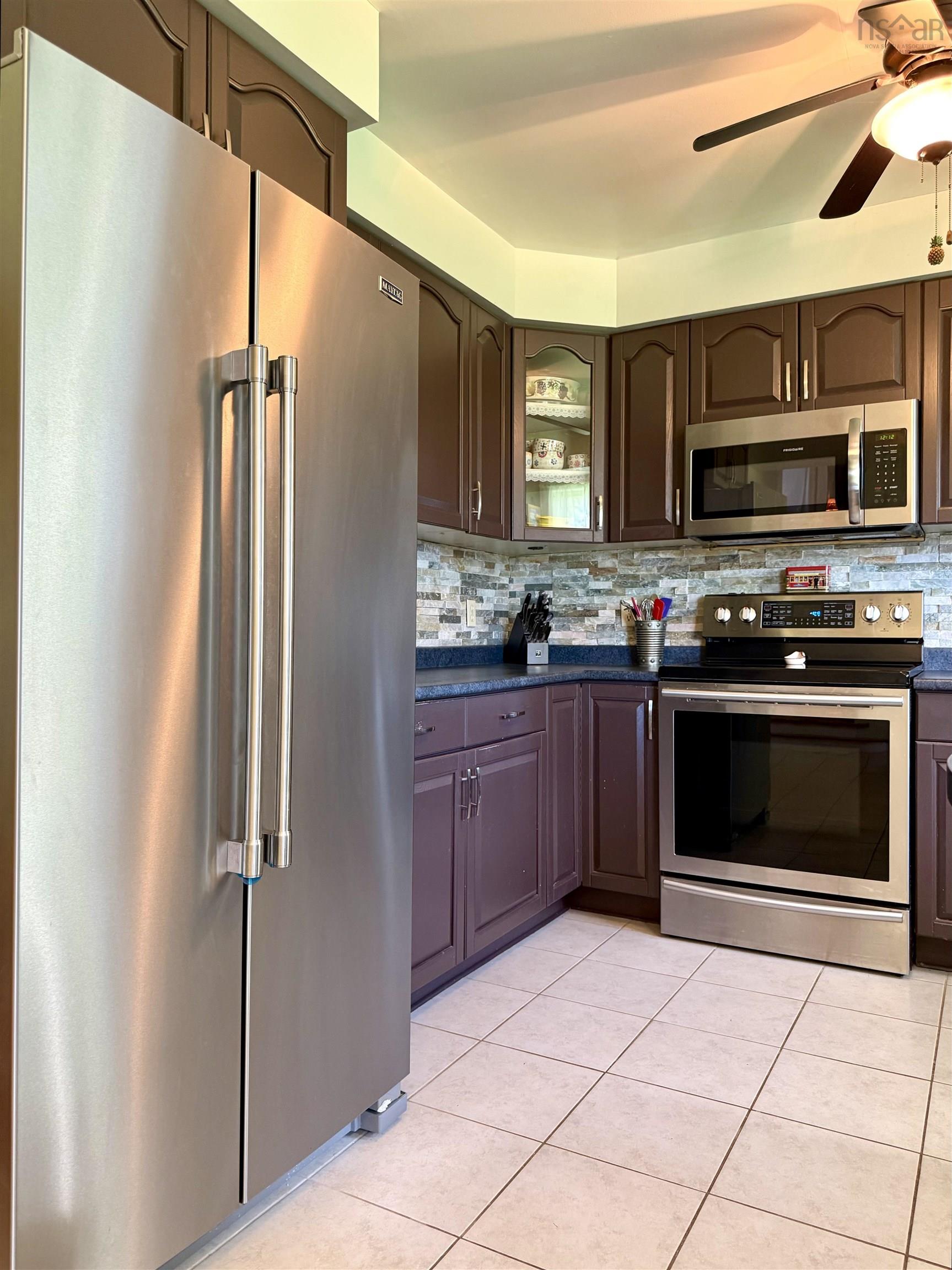 $379,900.00: 18 Fletcher Drive, Amherst