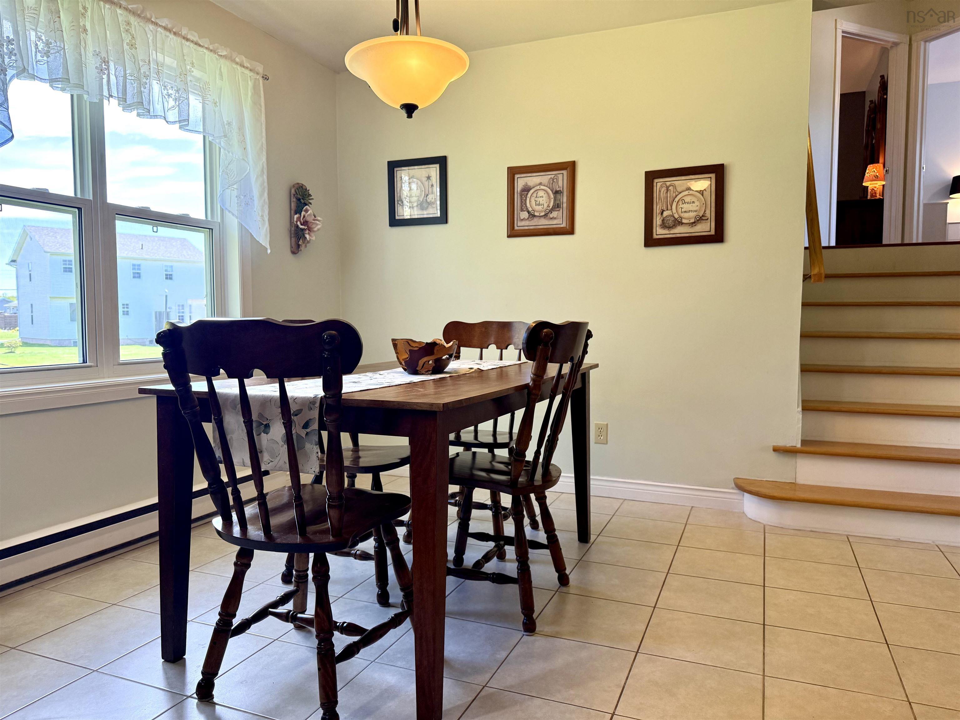 $379,900.00: 18 Fletcher Drive, Amherst