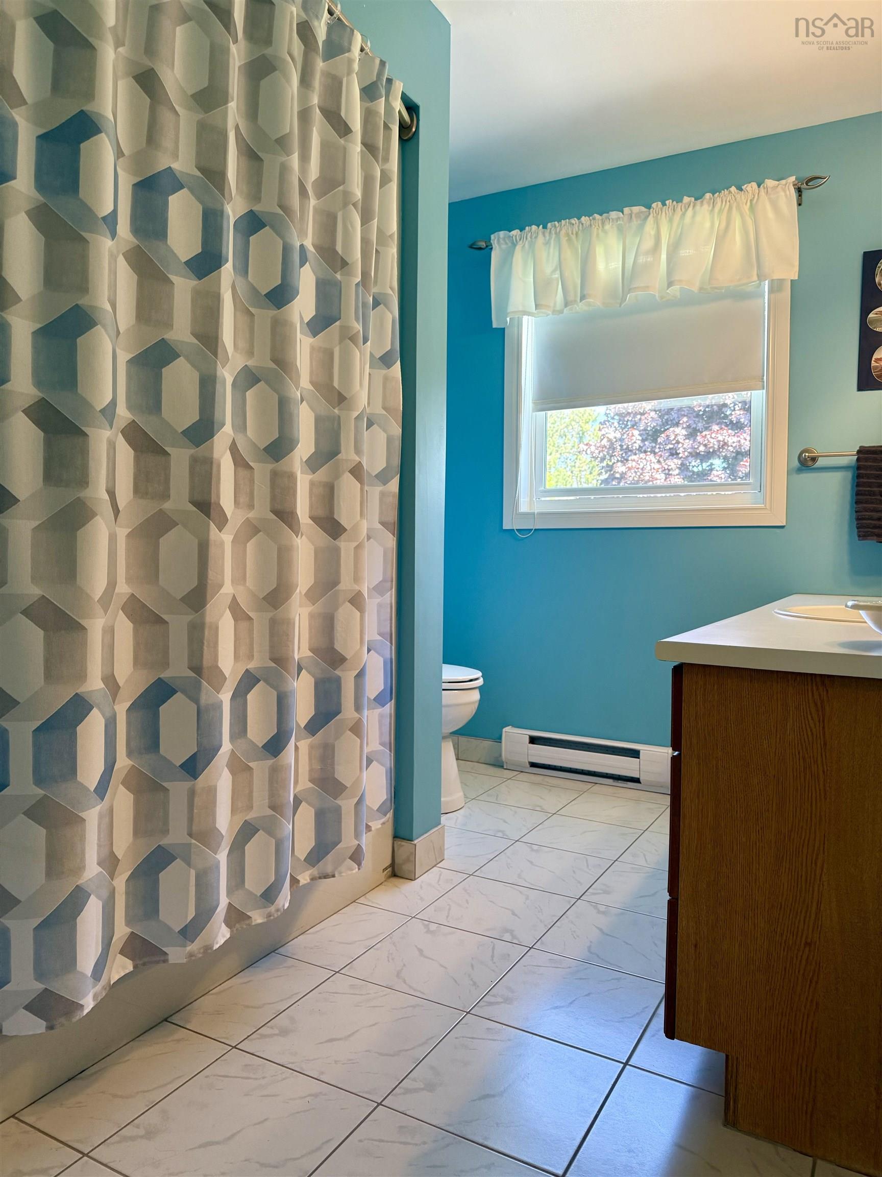 $379,900.00: 18 Fletcher Drive, Amherst