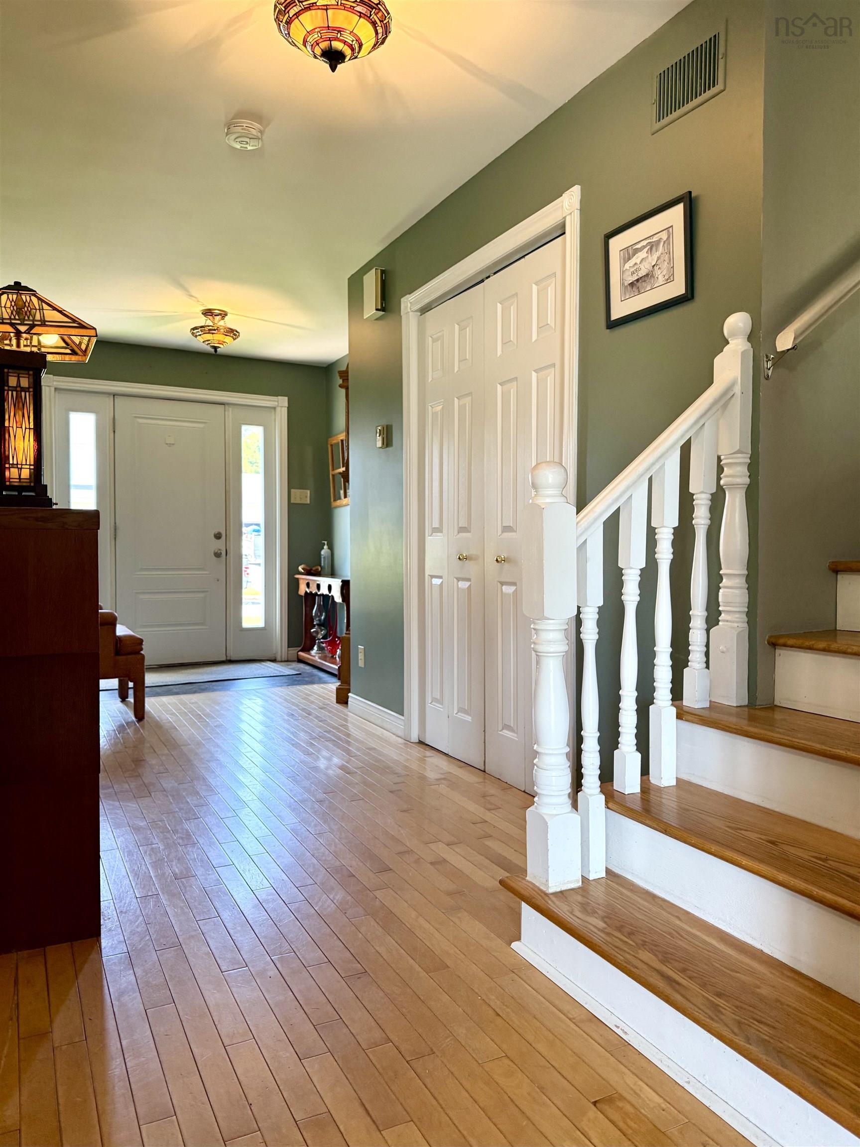 $379,900.00: 18 Fletcher Drive, Amherst
