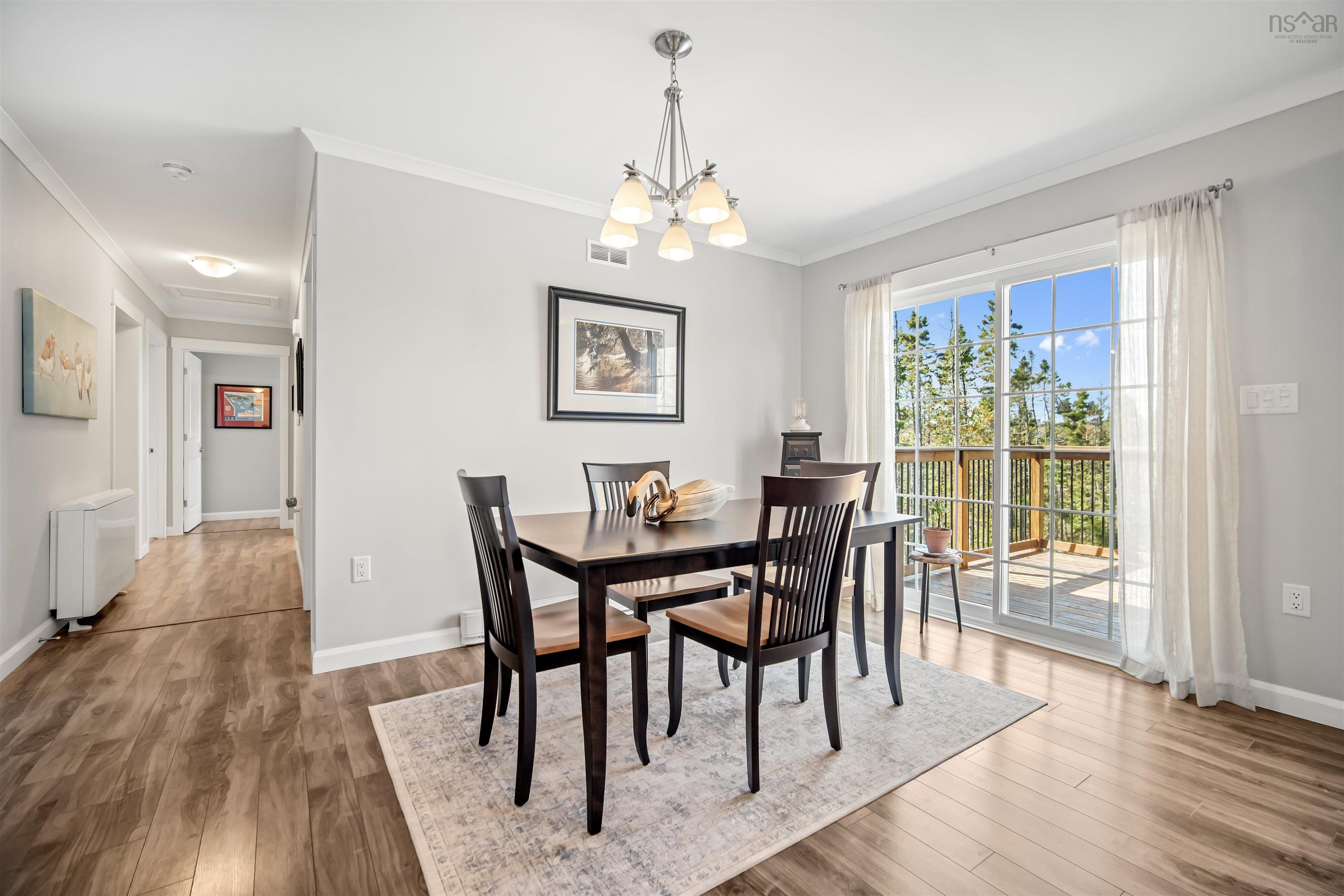 $1,425,000.00: 27/29 27/29 Pioneer Hill, Whites Lake
