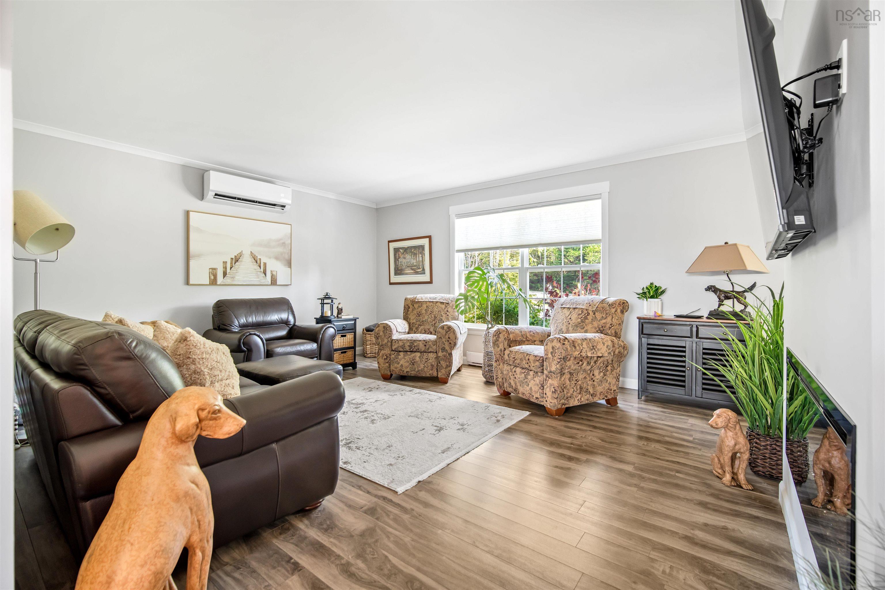 $1,425,000.00: 27/29 27/29 Pioneer Hill, Whites Lake