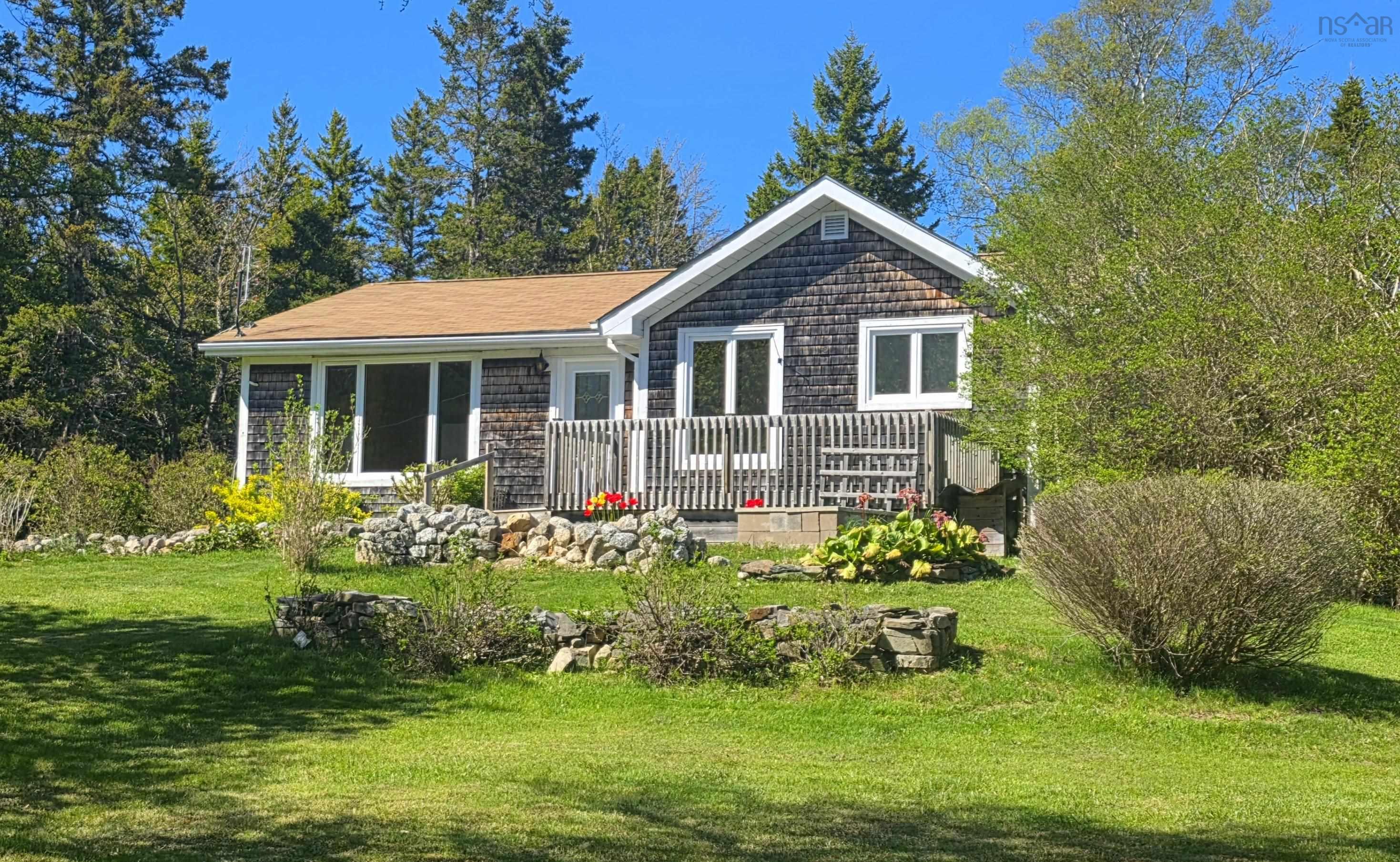 $449,000.00: 4332 Hwy 329, Bayswater