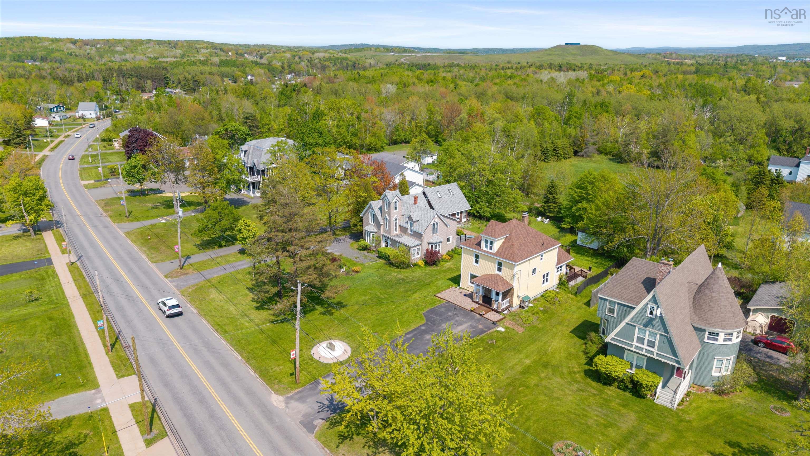 $549,000.00: 1637 North Main Street, Westville