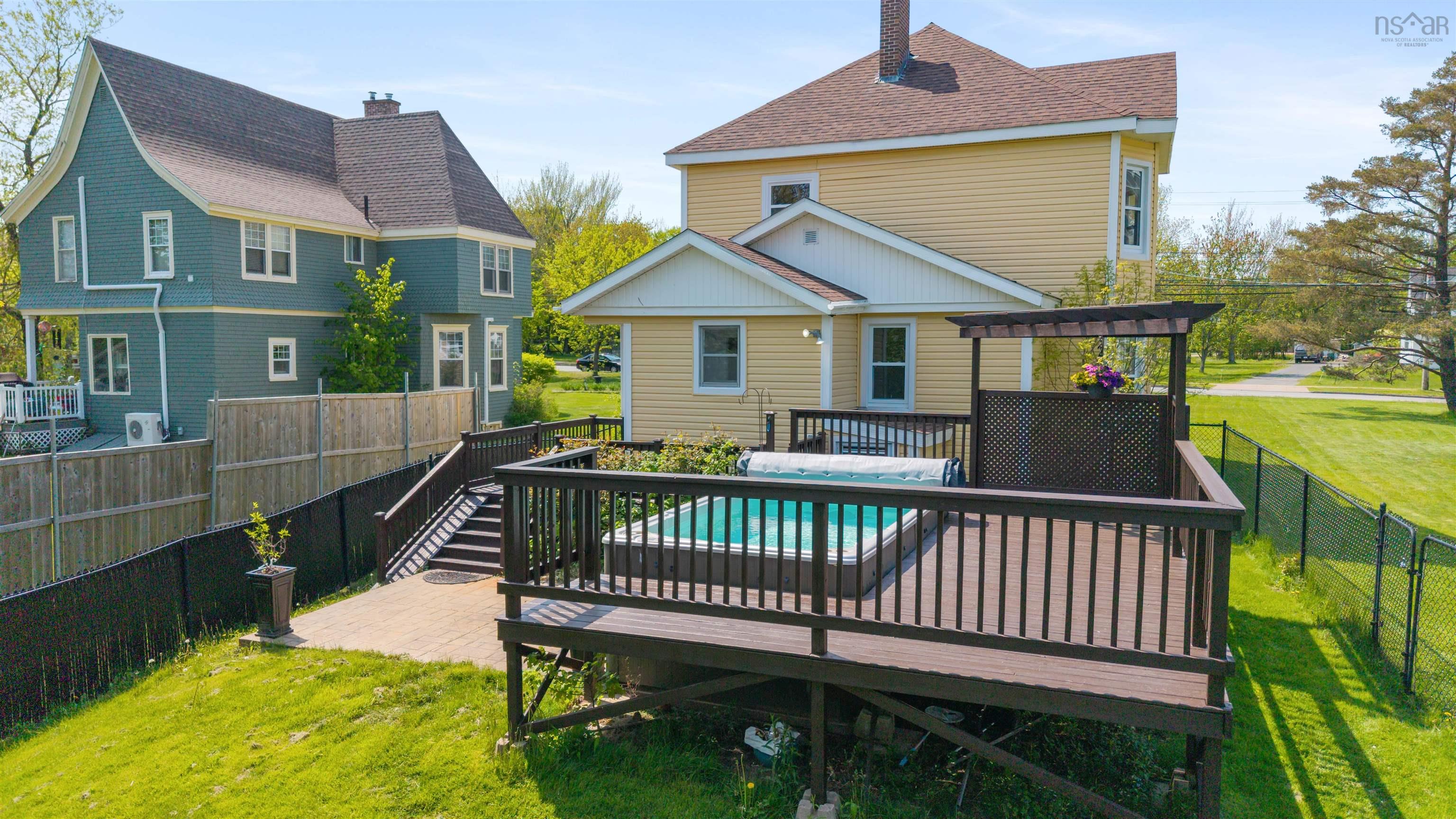 $549,000.00: 1637 North Main Street, Westville