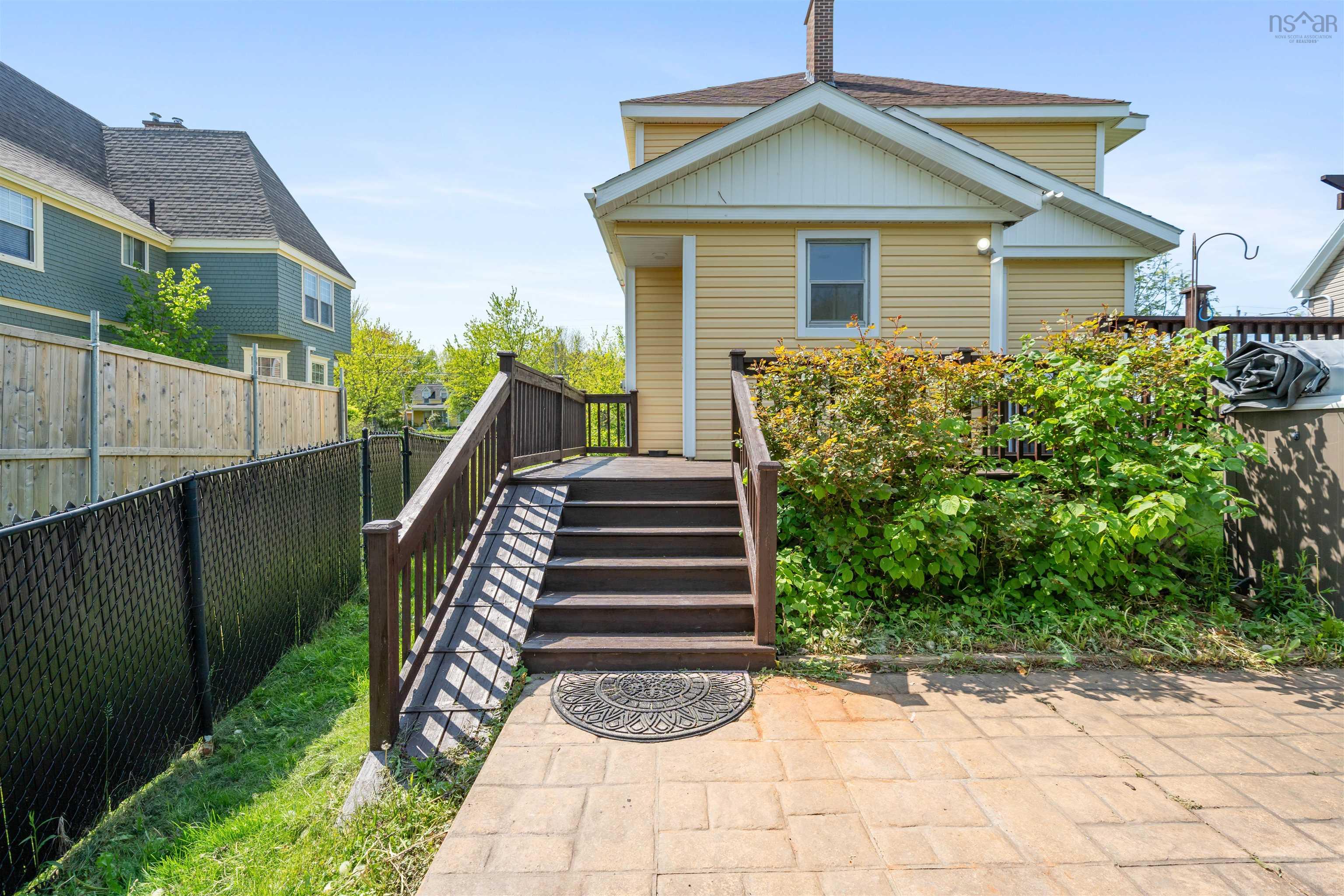 $549,000.00: 1637 North Main Street, Westville