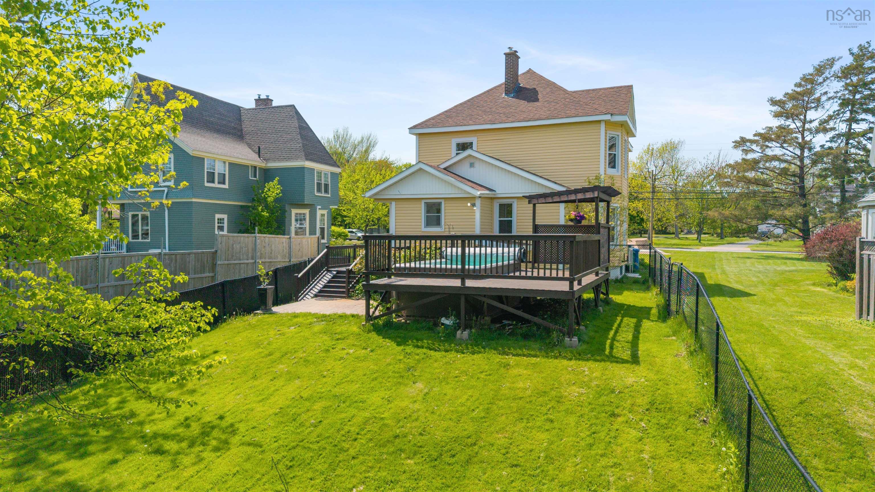 $549,000.00: 1637 North Main Street, Westville