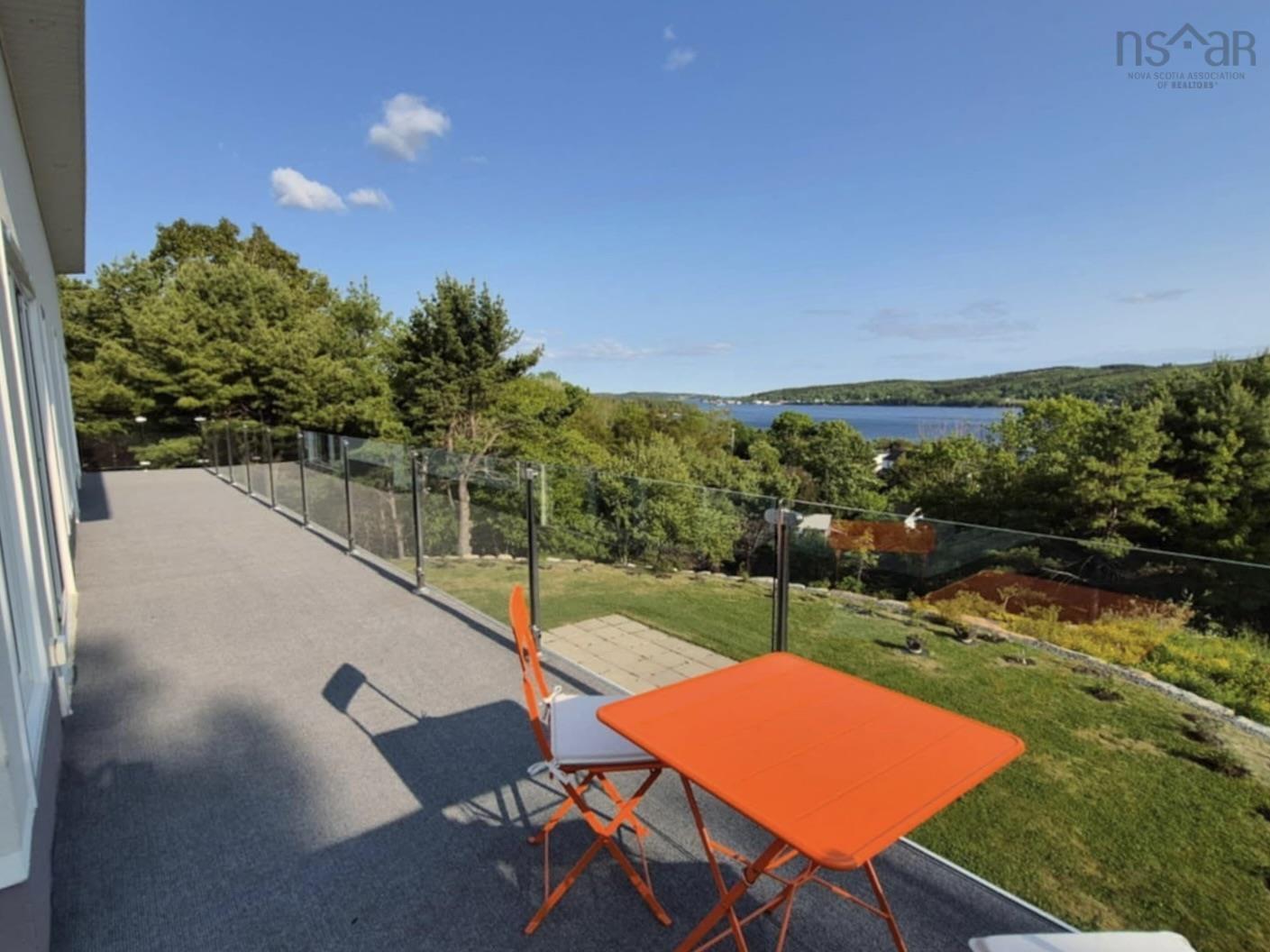 $1,999,000.00: 4808 332 Highway, East Lahave