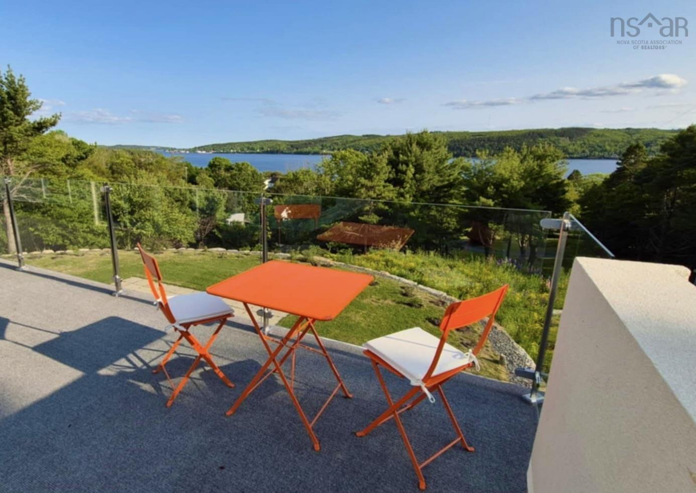 $1,999,000.00: 4808 332 Highway, East Lahave