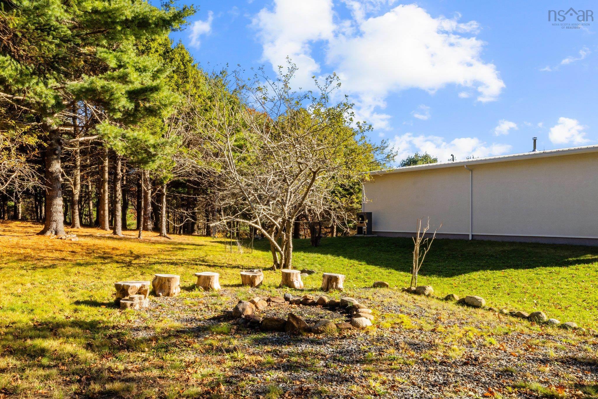 $1,999,000.00: 4808 332 Highway, East Lahave