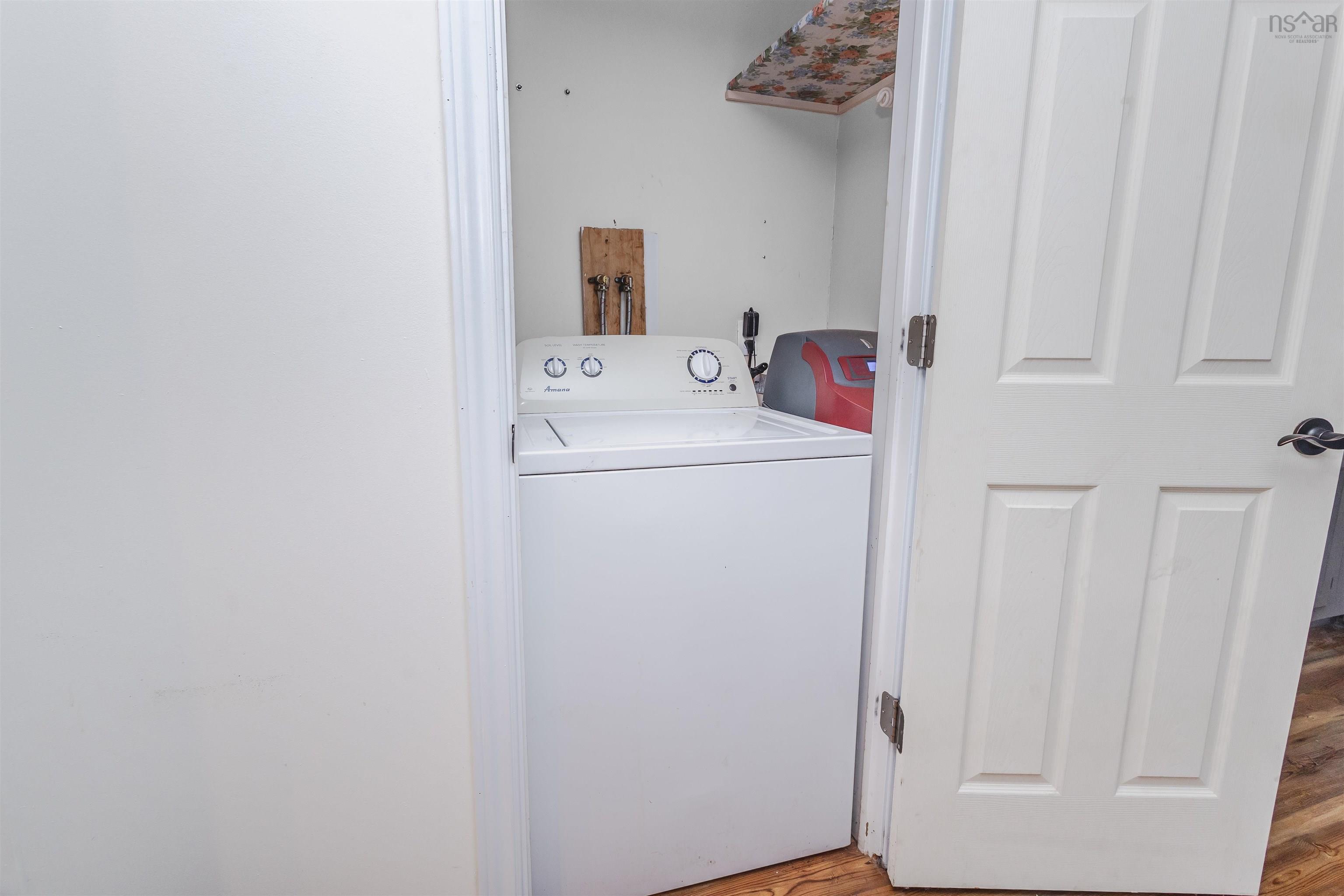 $219,900.00: 30 Thomas Avenue Sydney NS, Mira Road