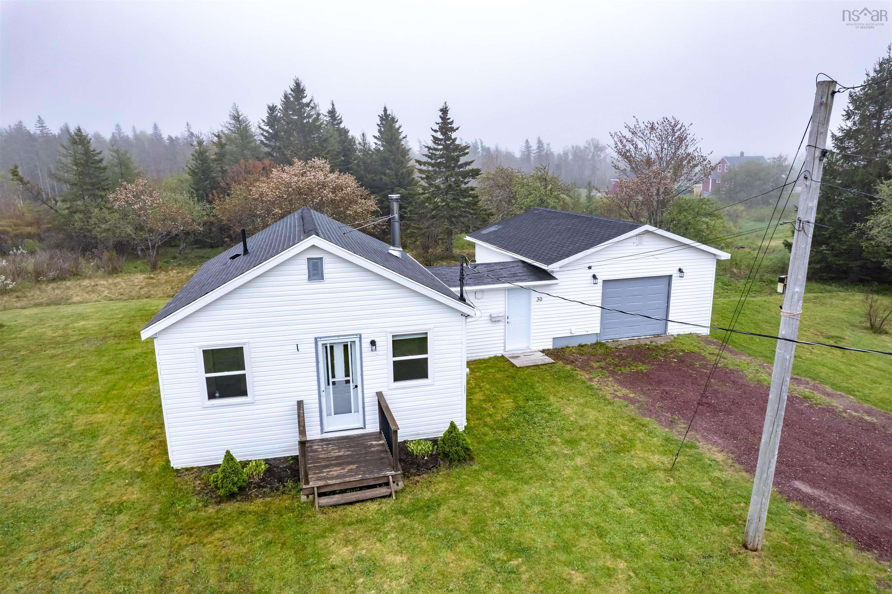 $219,900.00: 30 Thomas Avenue Sydney NS, Mira Road