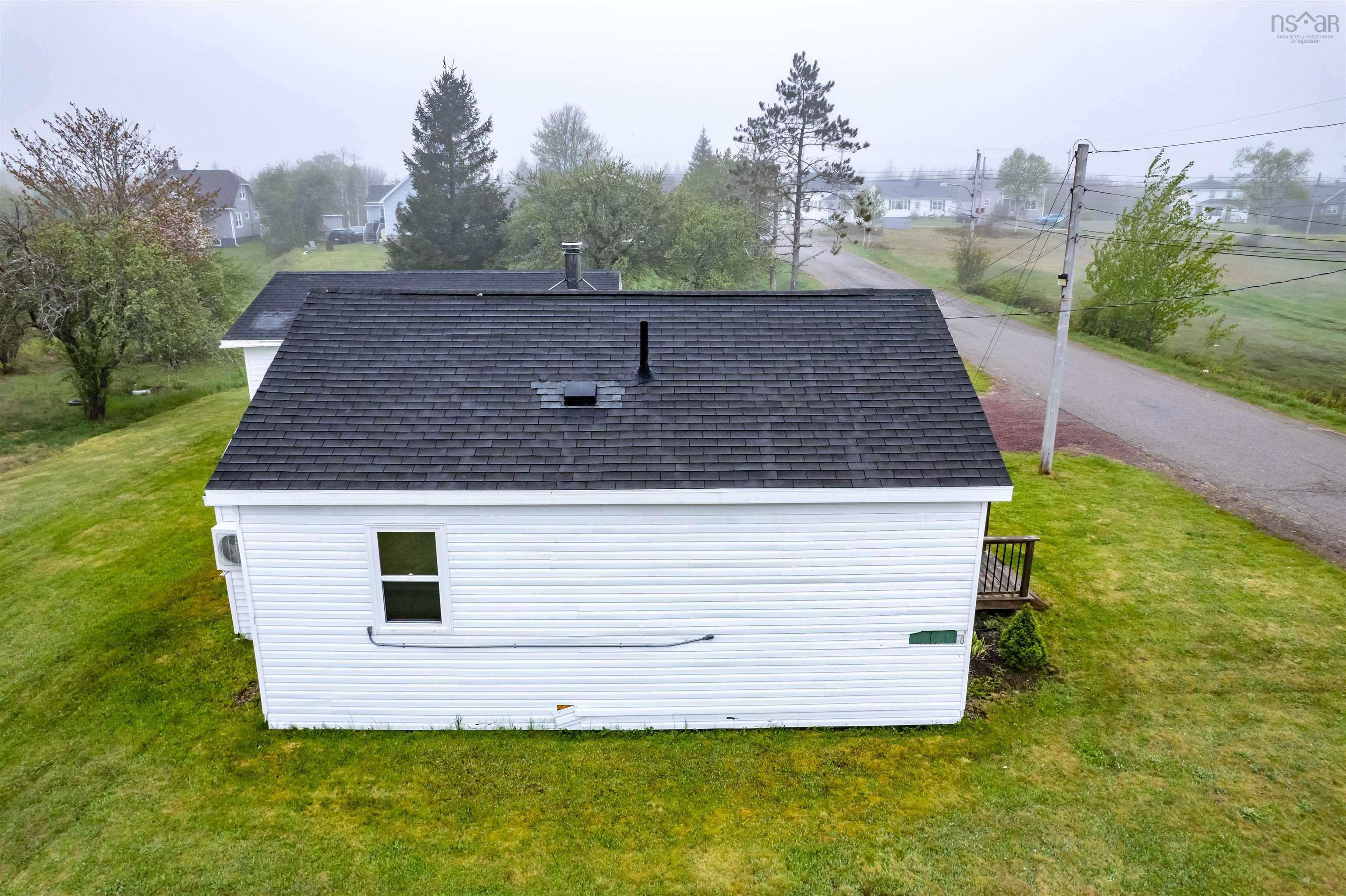 $219,900.00: 30 Thomas Avenue Sydney NS, Mira Road