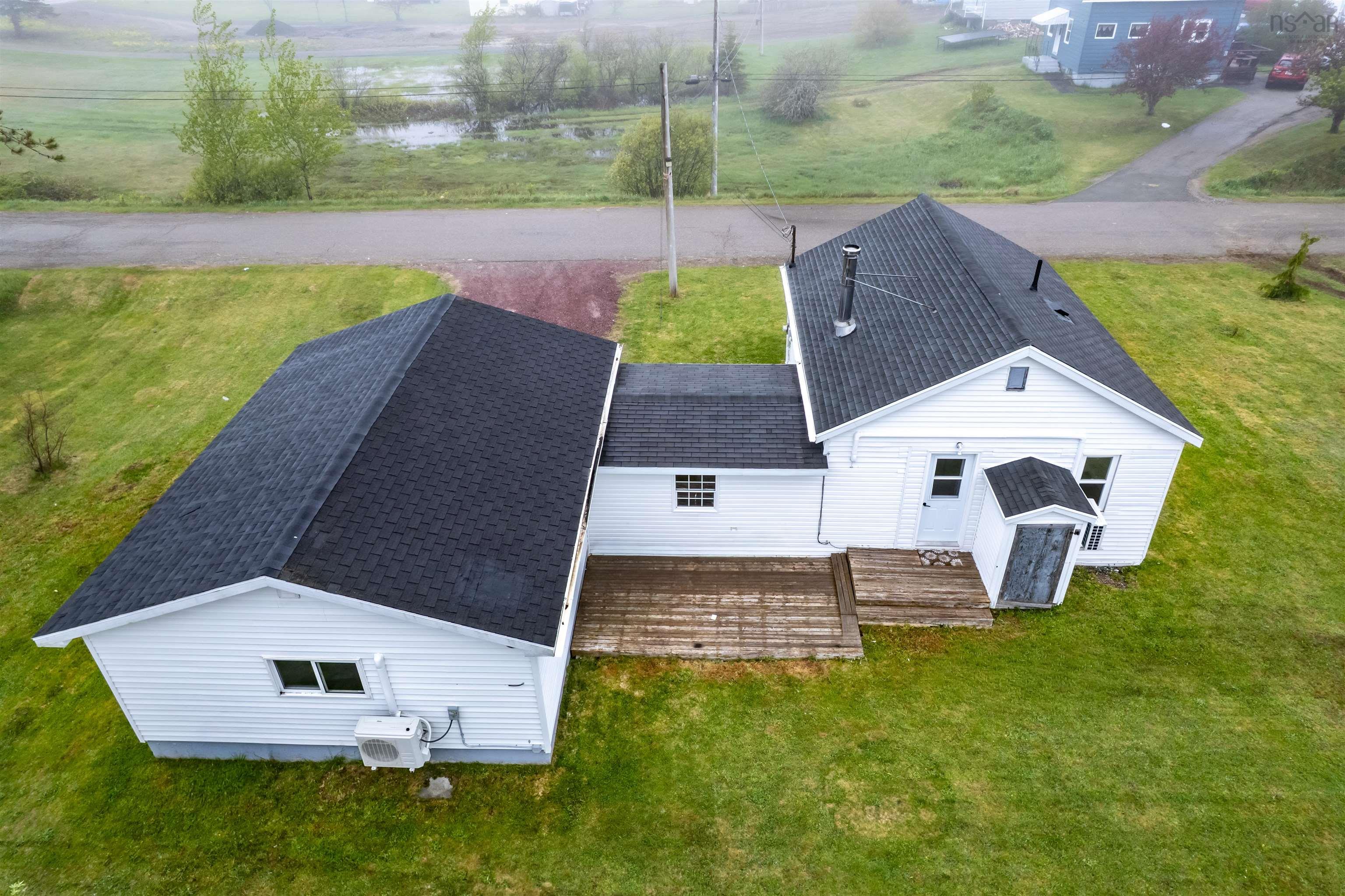 $219,900.00: 30 Thomas Avenue Sydney NS, Mira Road