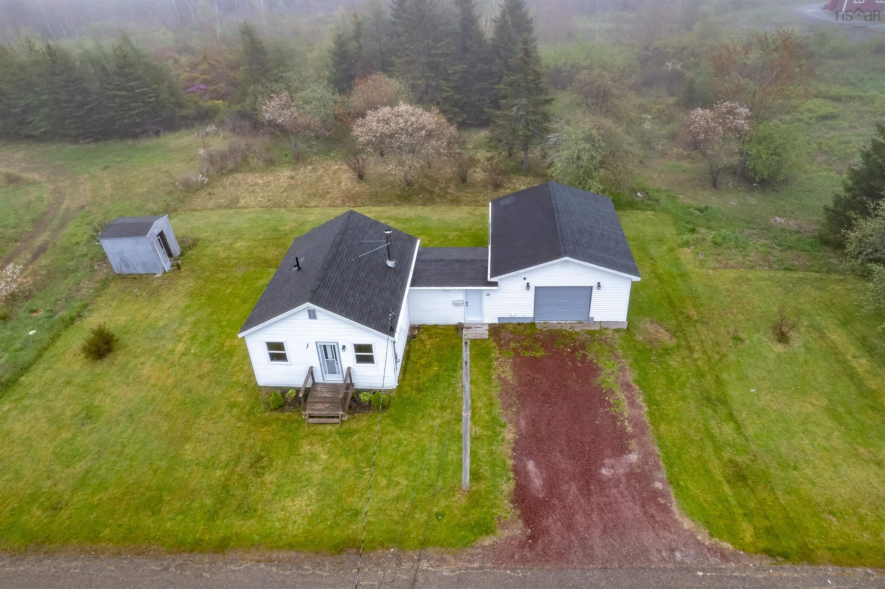 $219,900.00: 30 Thomas Avenue Sydney NS, Mira Road
