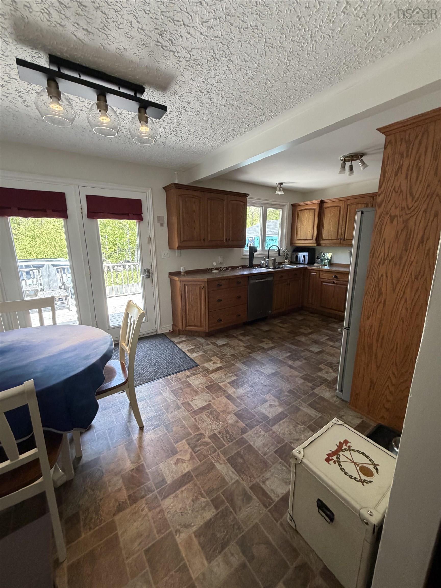 $389,900.00: 2547 Pleasant Valley Road, Maryvale