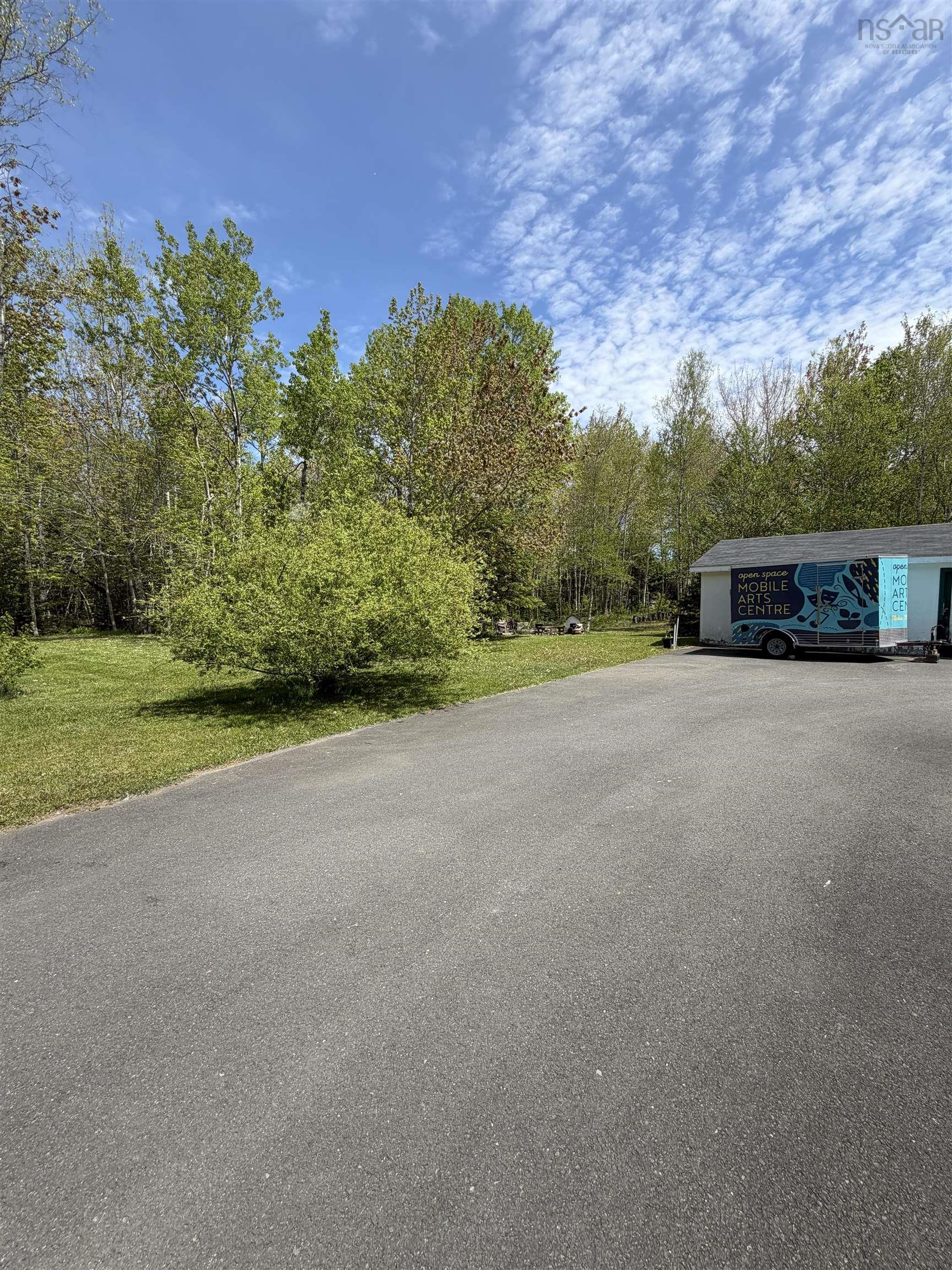 $389,900.00: 2547 Pleasant Valley Road, Maryvale