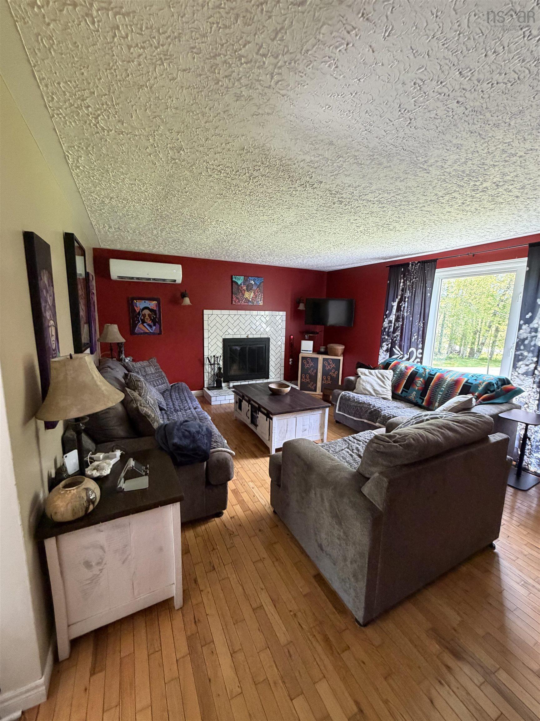 $389,900.00: 2547 Pleasant Valley Road, Maryvale