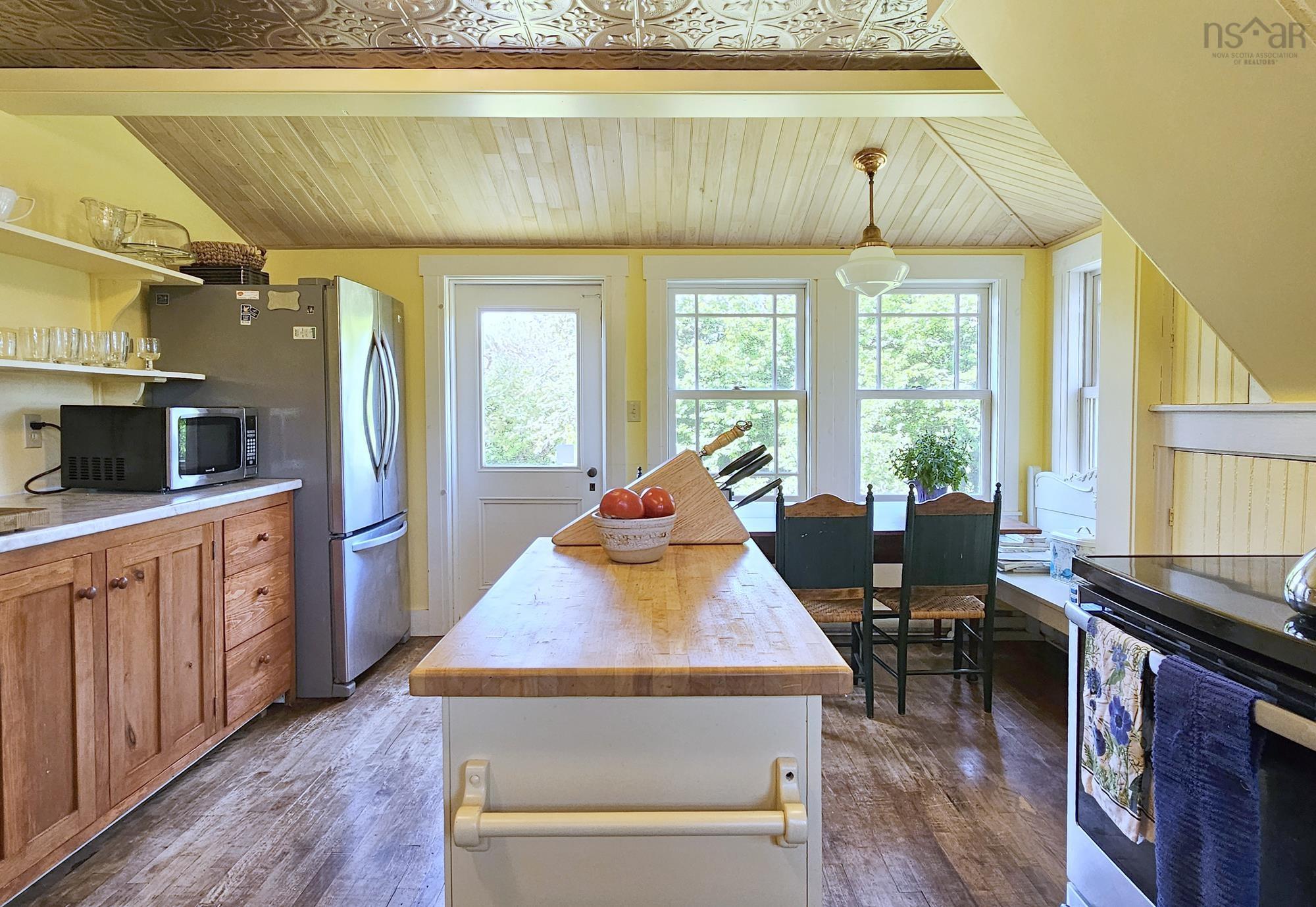 $379,000.00: 7213 Highway 101, Plympton