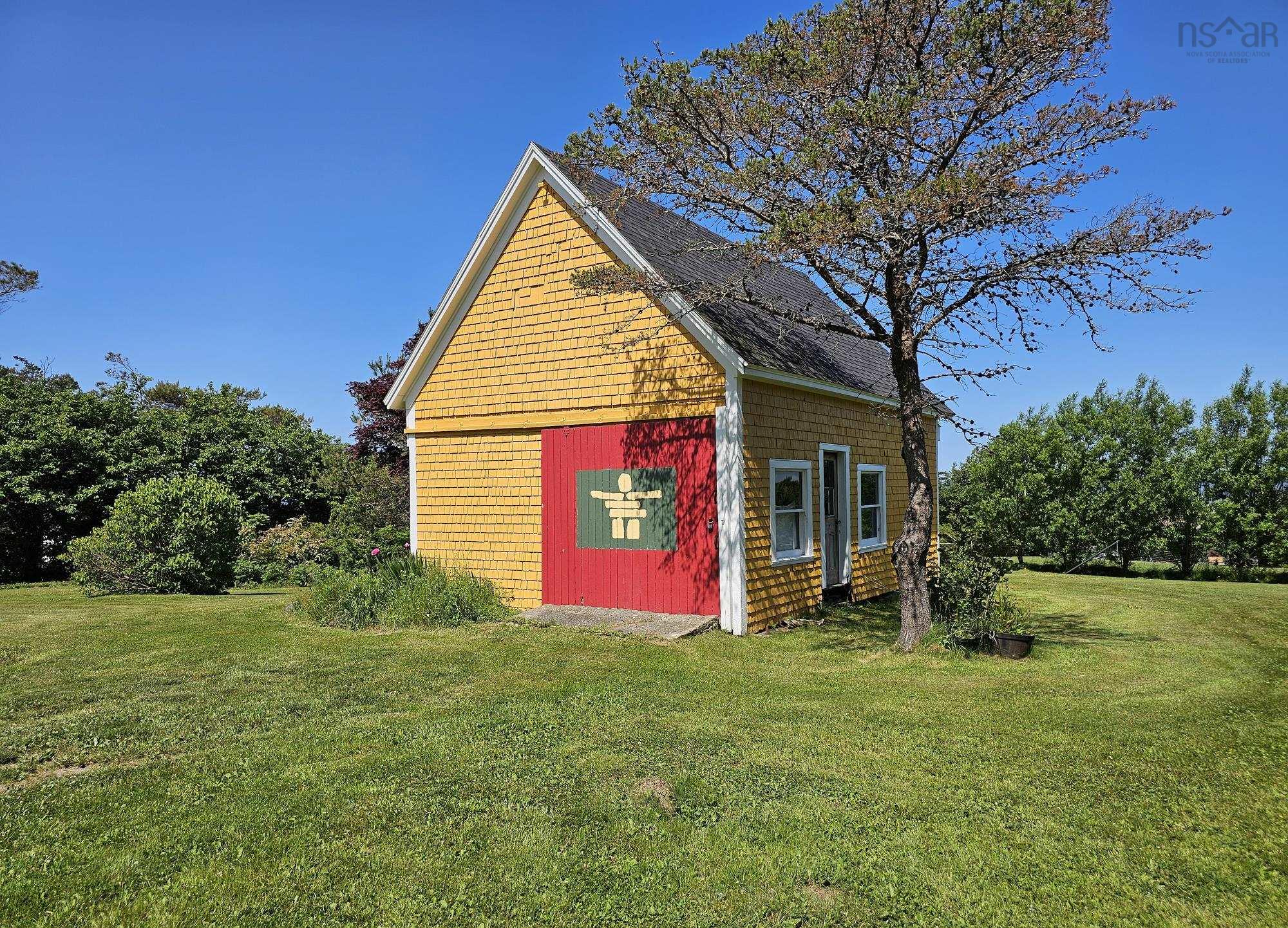 $379,000.00: 7213 Highway 101, Plympton
