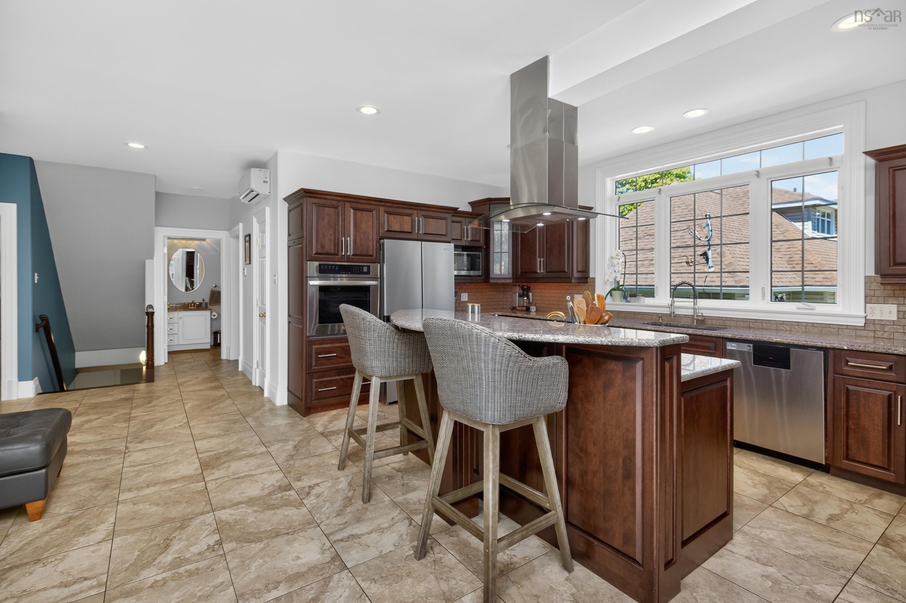$1,100,000.00: 46 Smith Avenue, Truro