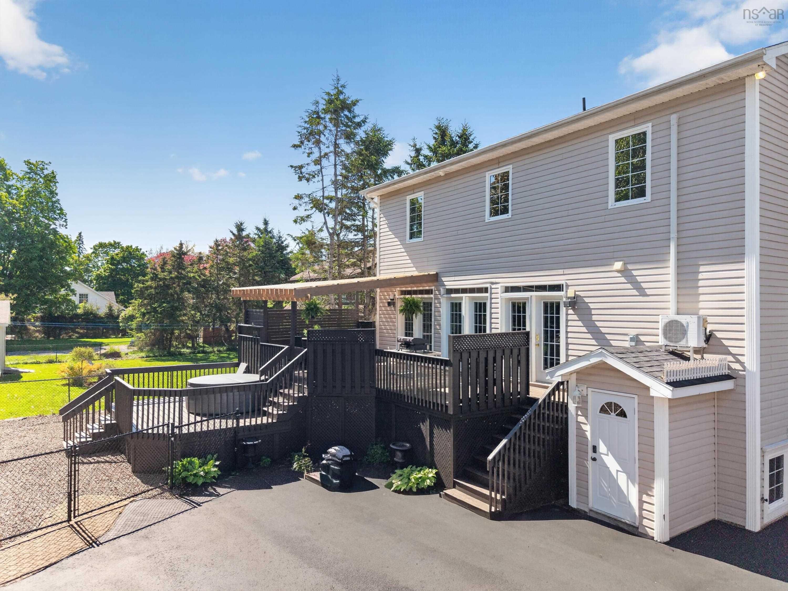 $1,100,000.00: 46 Smith Avenue, Truro