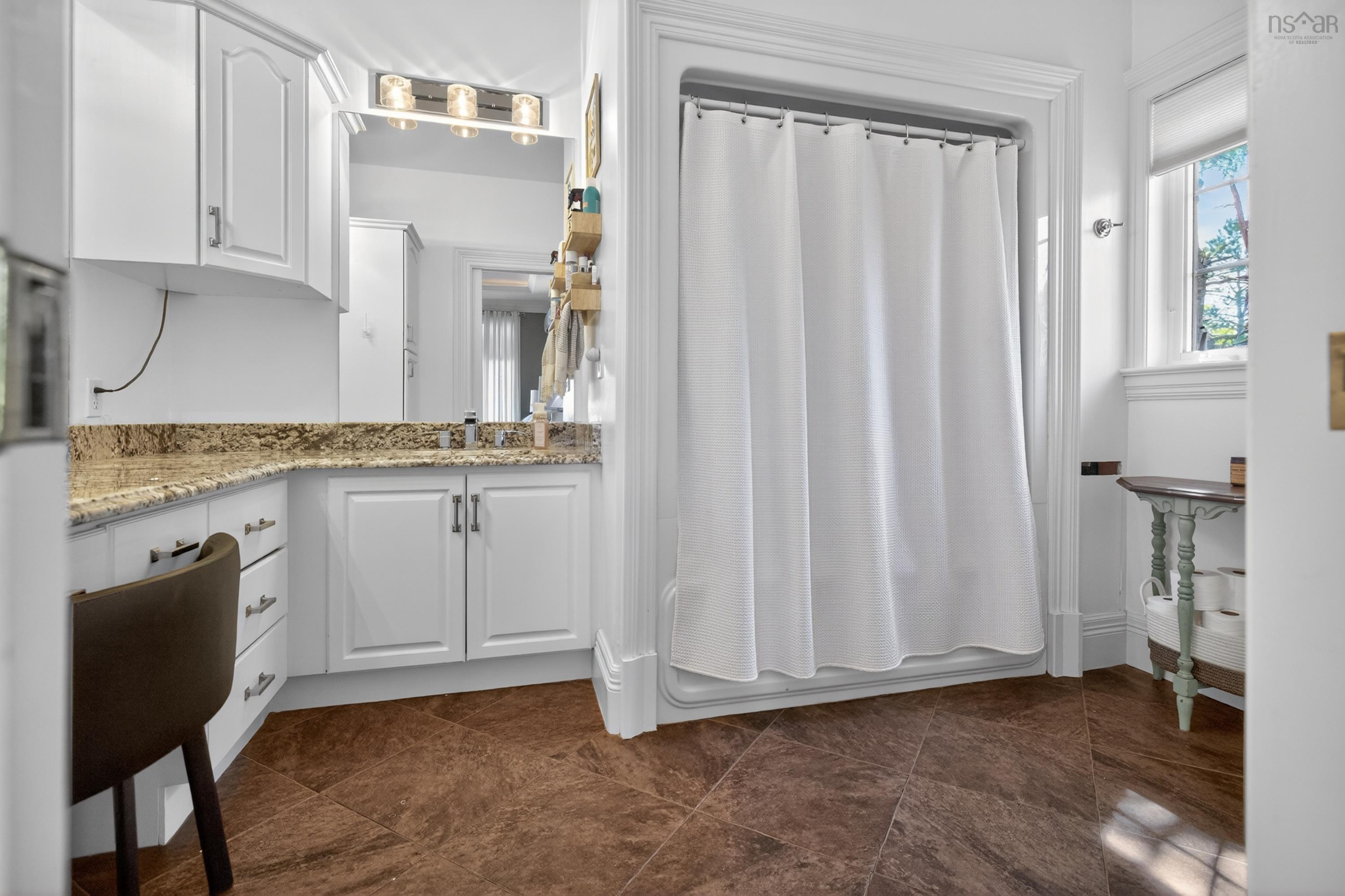 $1,100,000.00: 46 Smith Avenue, Truro