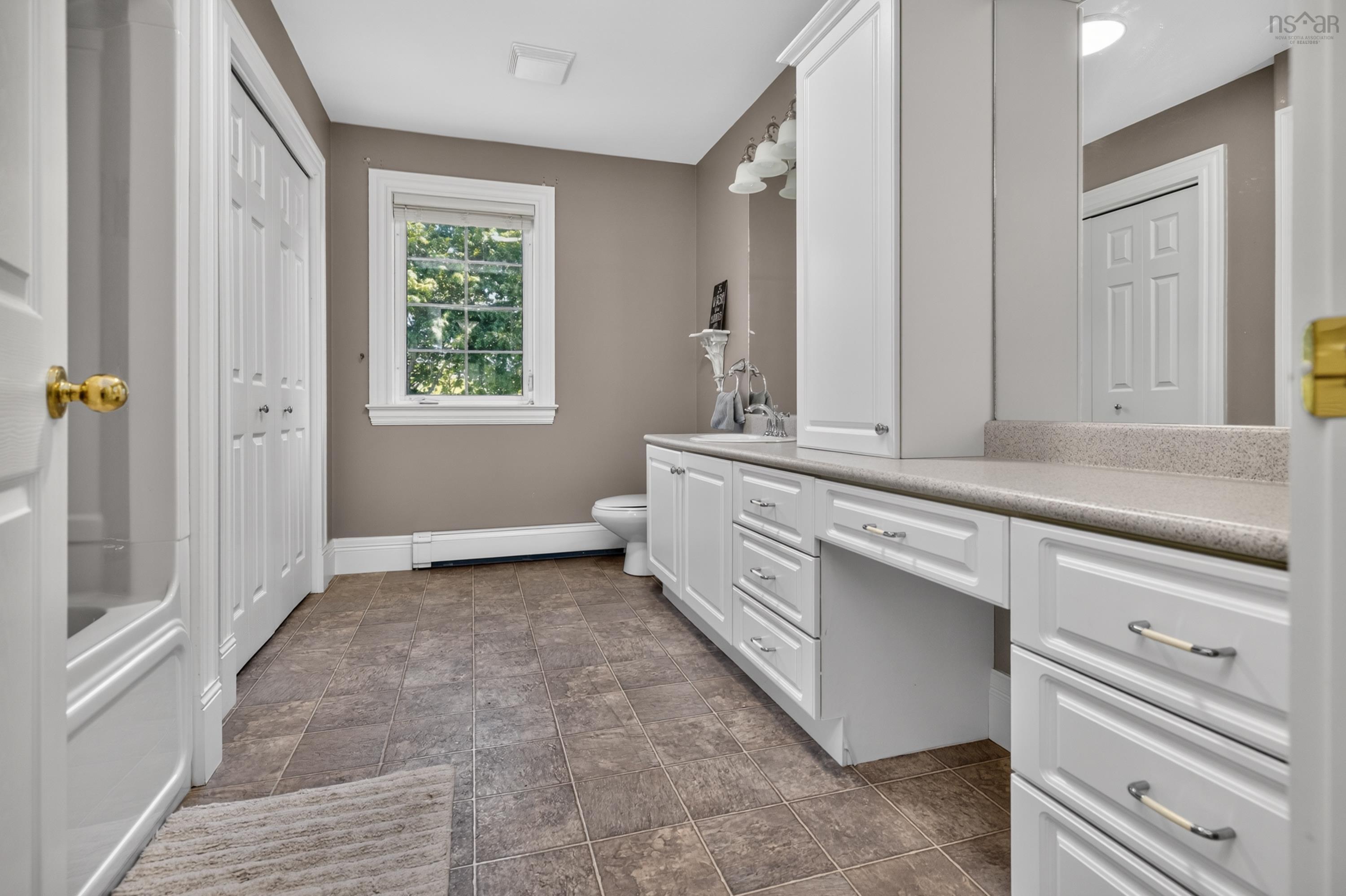 $1,100,000.00: 46 Smith Avenue, Truro