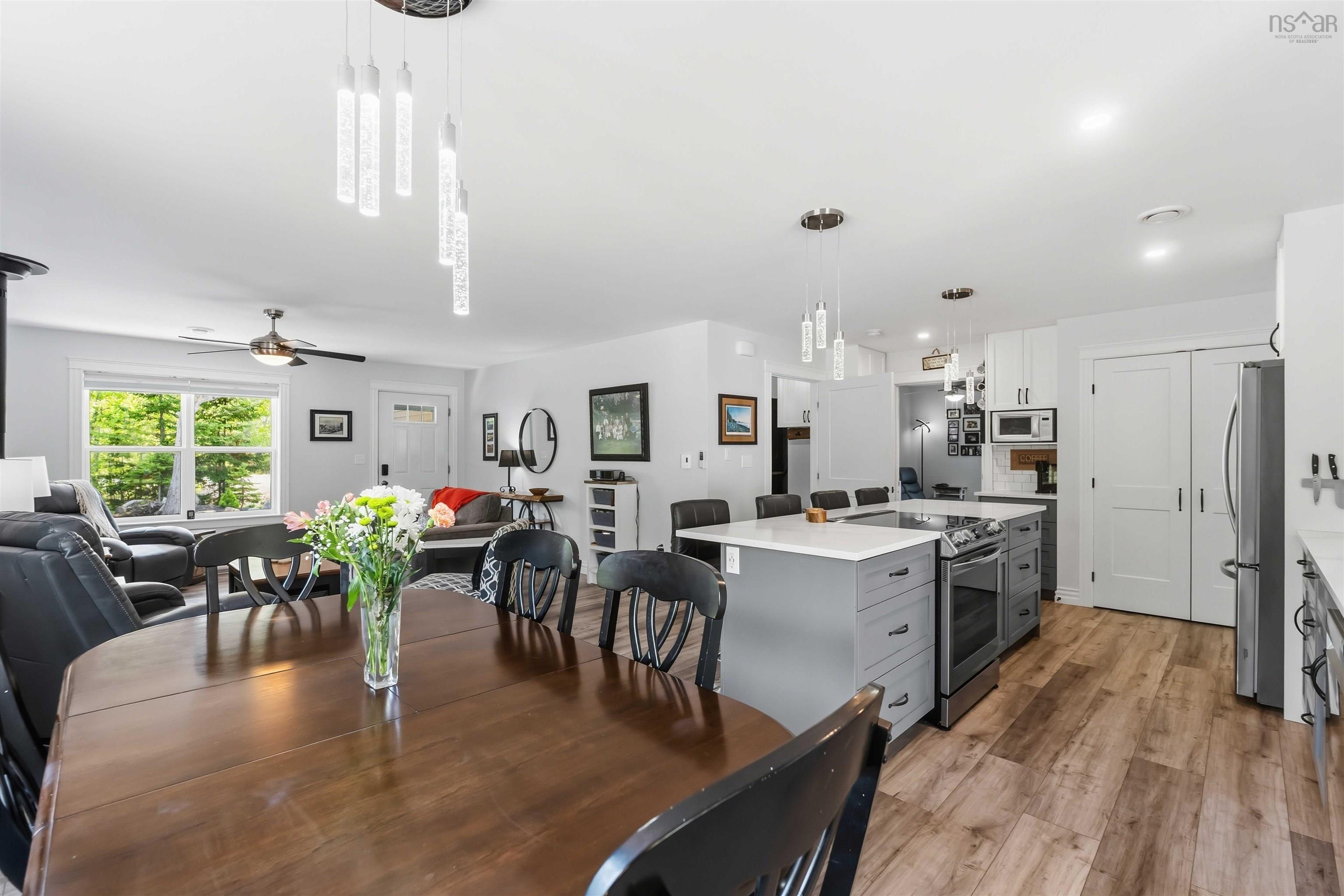$649,900.00: 3344 Highway 12, Welton Landing