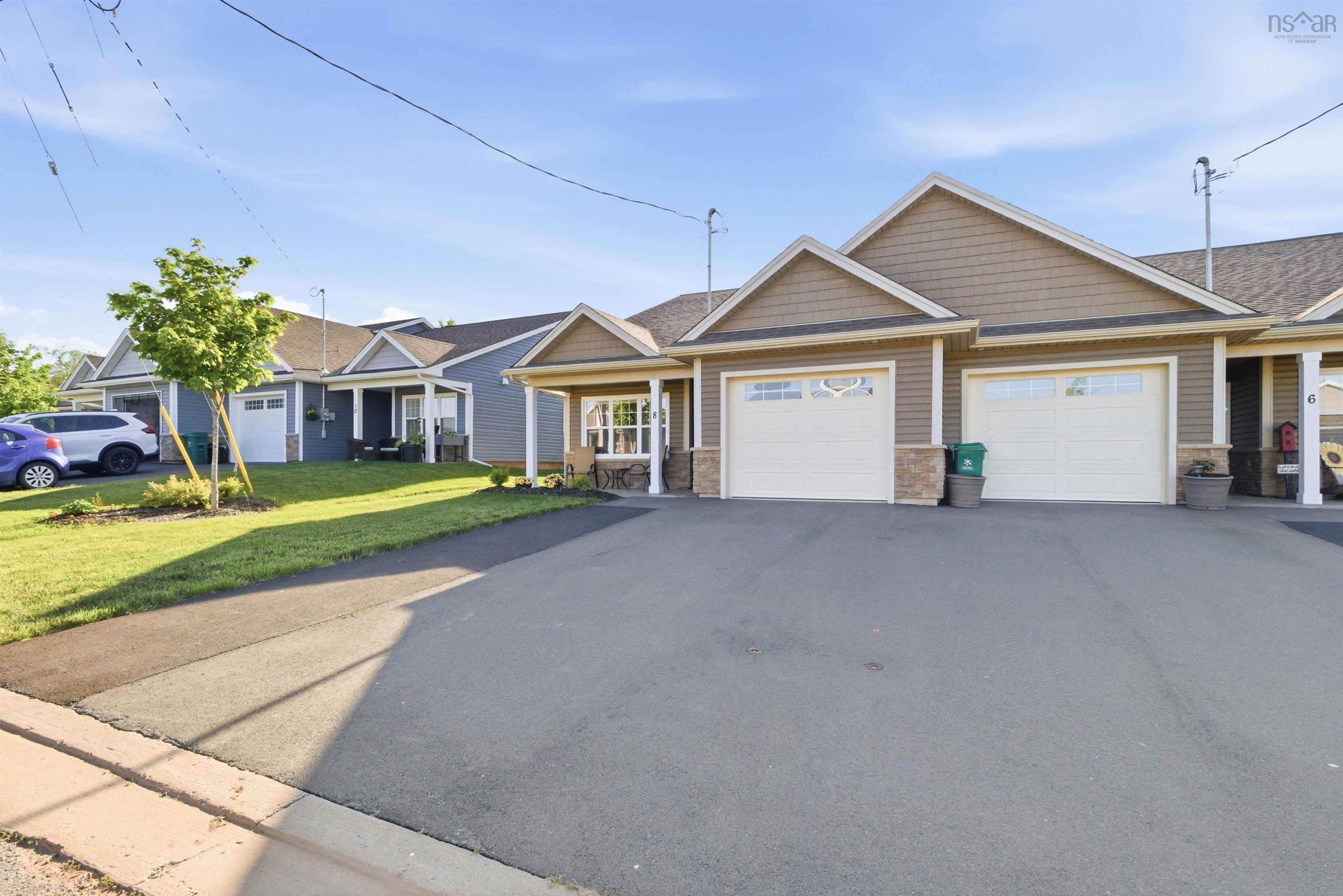 $500,000.00: 8 Goldenrod Court, Falmouth