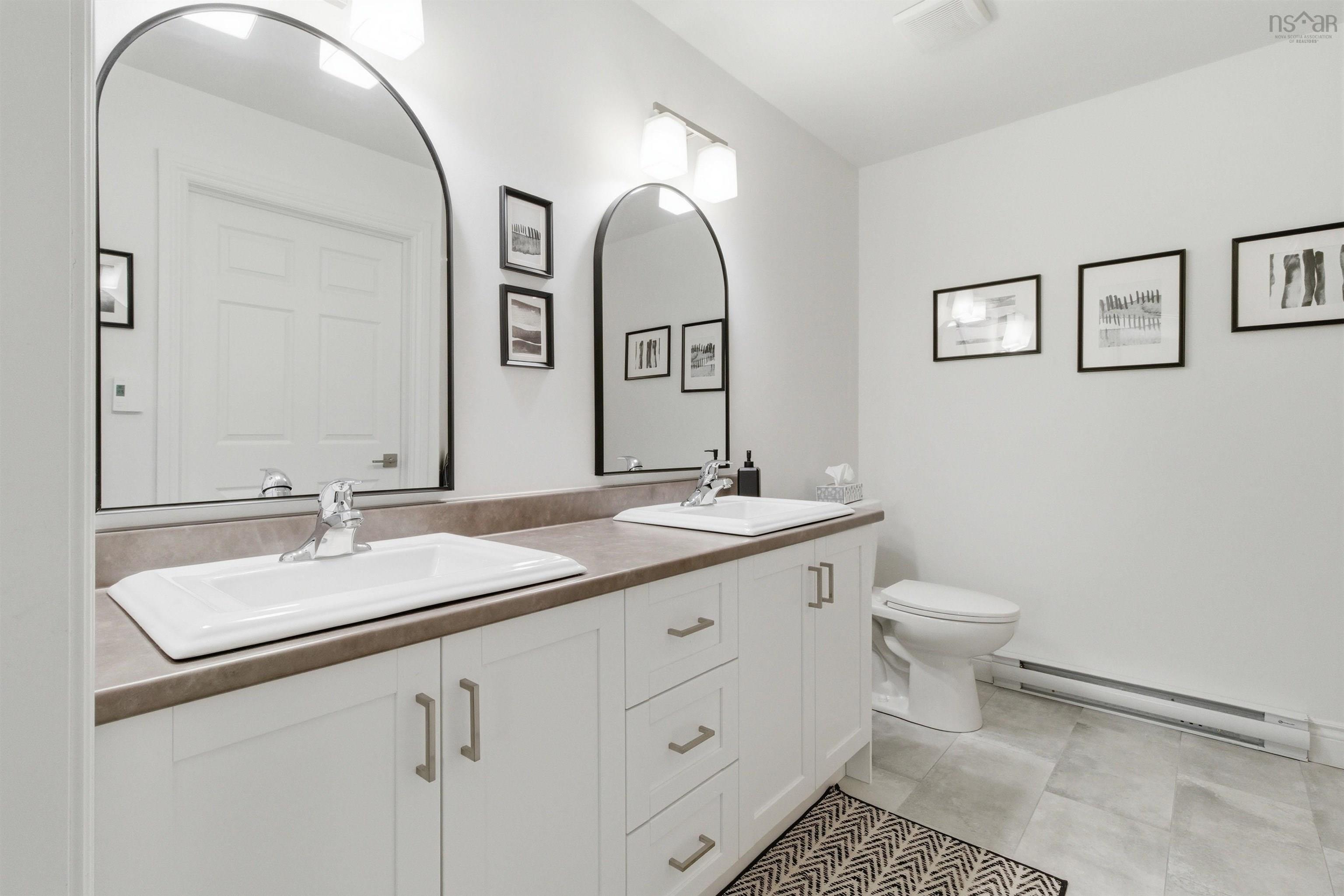 $500,000.00: 8 Goldenrod Court, Falmouth