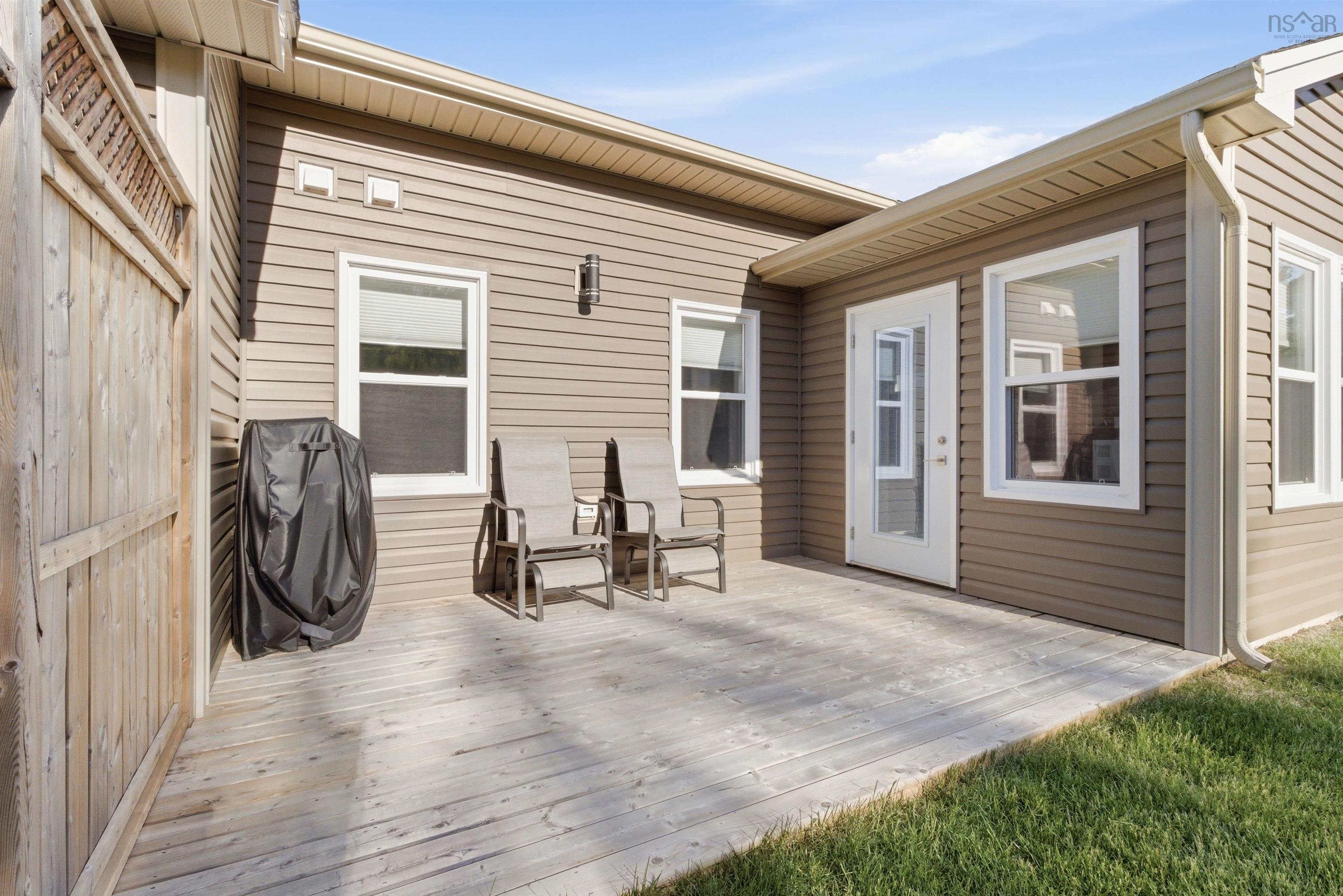 $500,000.00: 8 Goldenrod Court, Falmouth