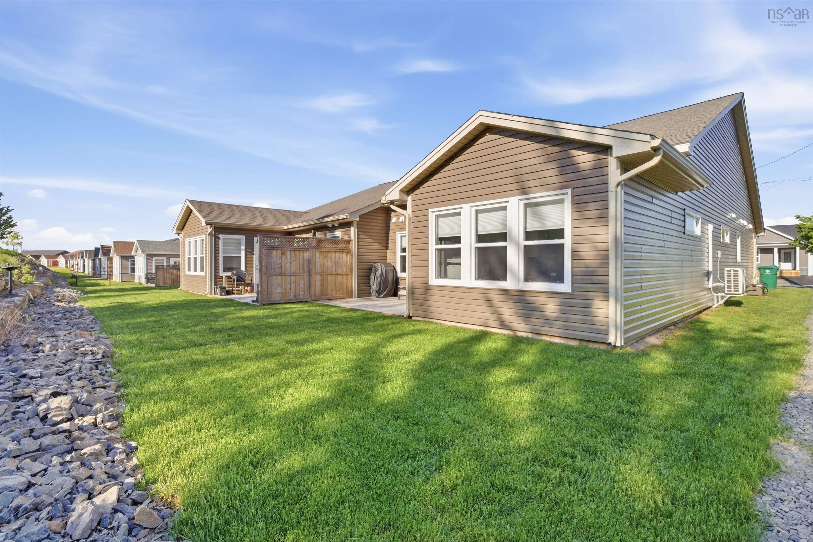 $500,000.00: 8 Goldenrod Court, Falmouth