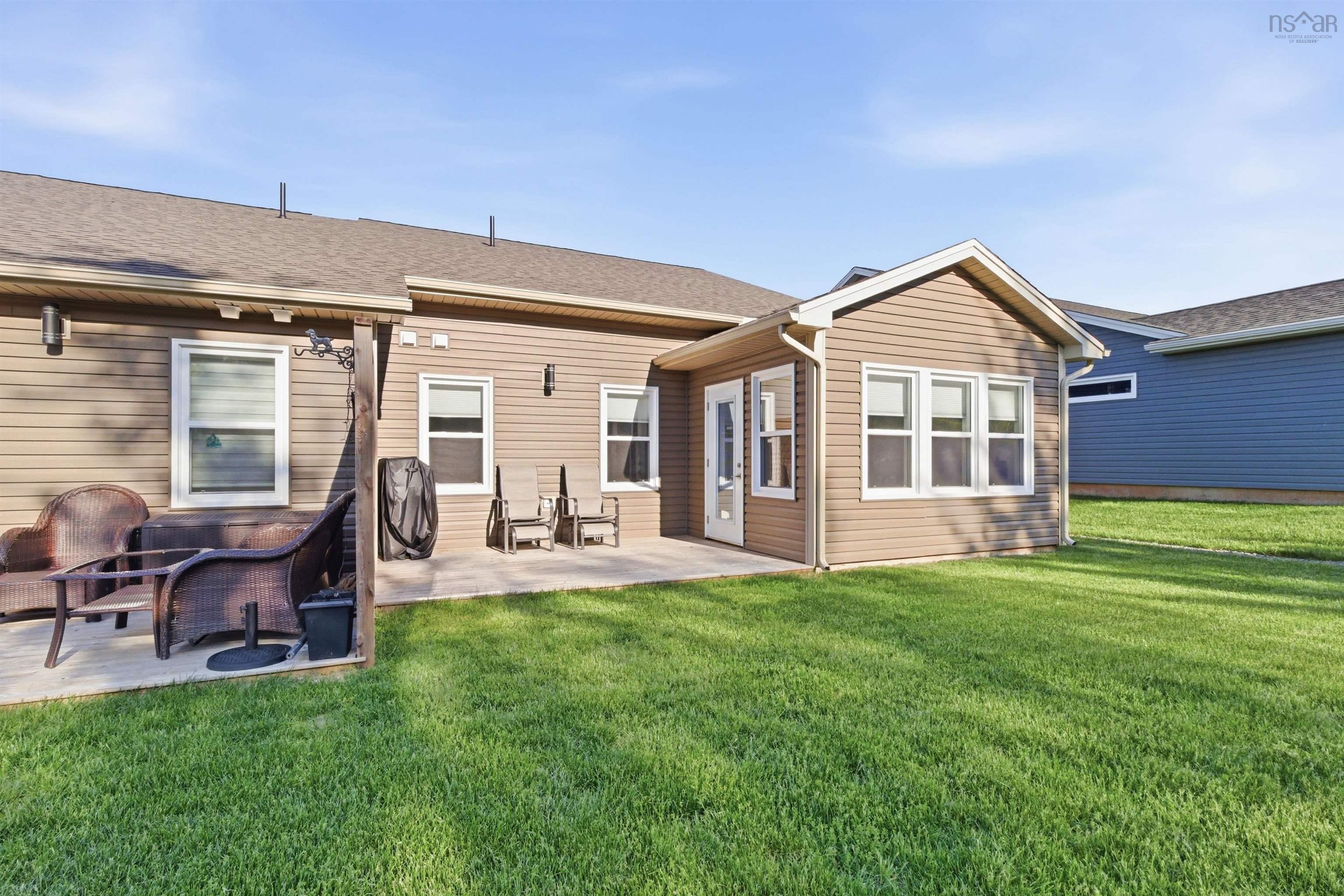 $500,000.00: 8 Goldenrod Court, Falmouth