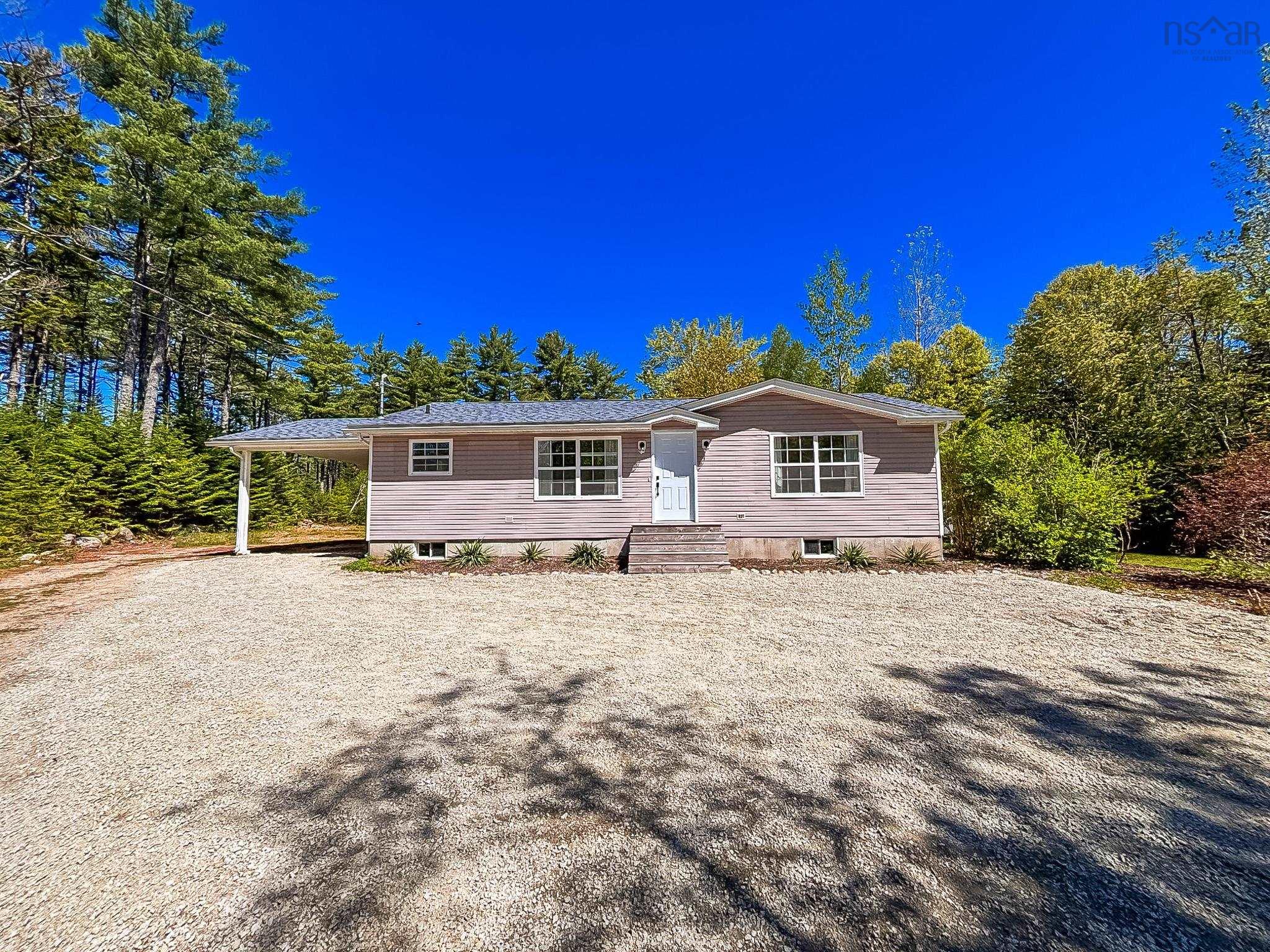 $399,900.00: 7822 Highway 3, Martins River