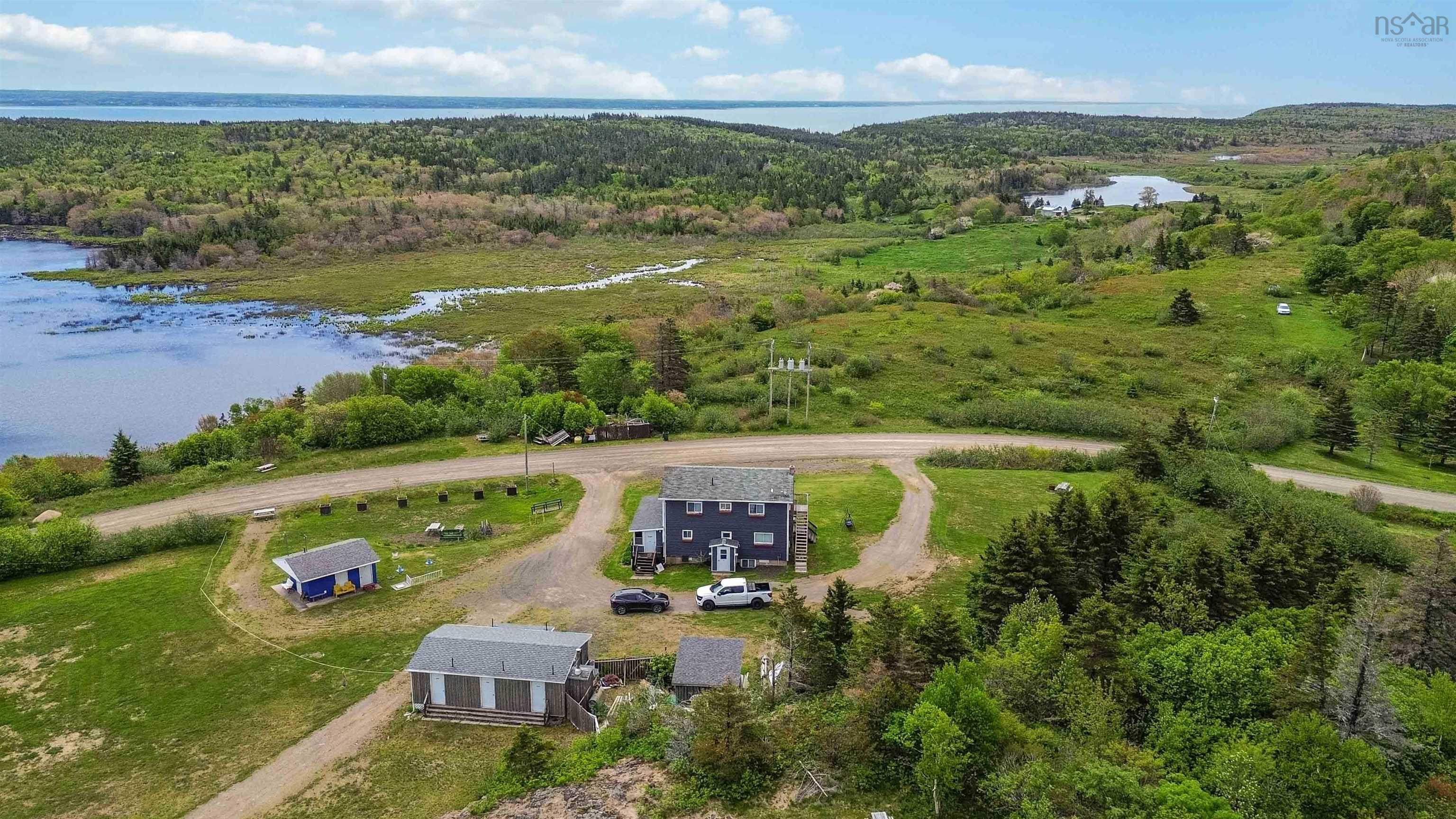 $700,000.00: 50 Whale Cove Road, Whale Cove