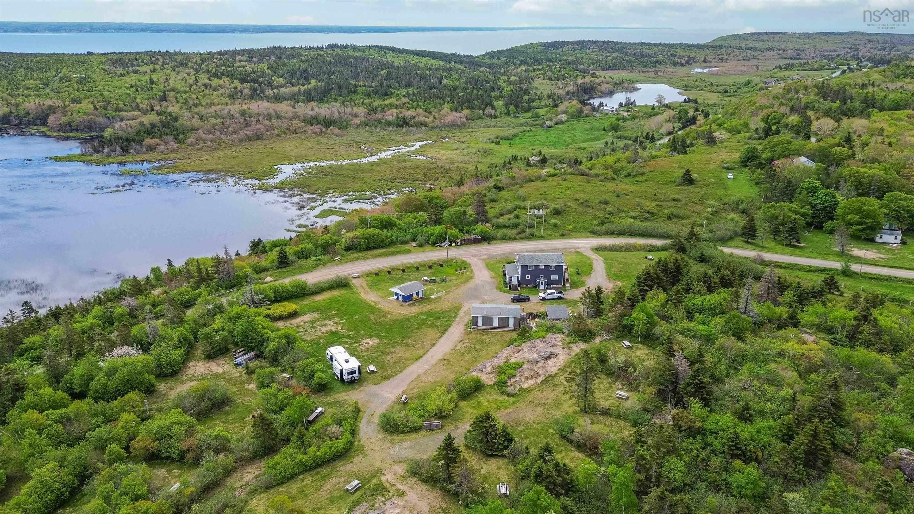 $700,000.00: 50 Whale Cove Road, Whale Cove