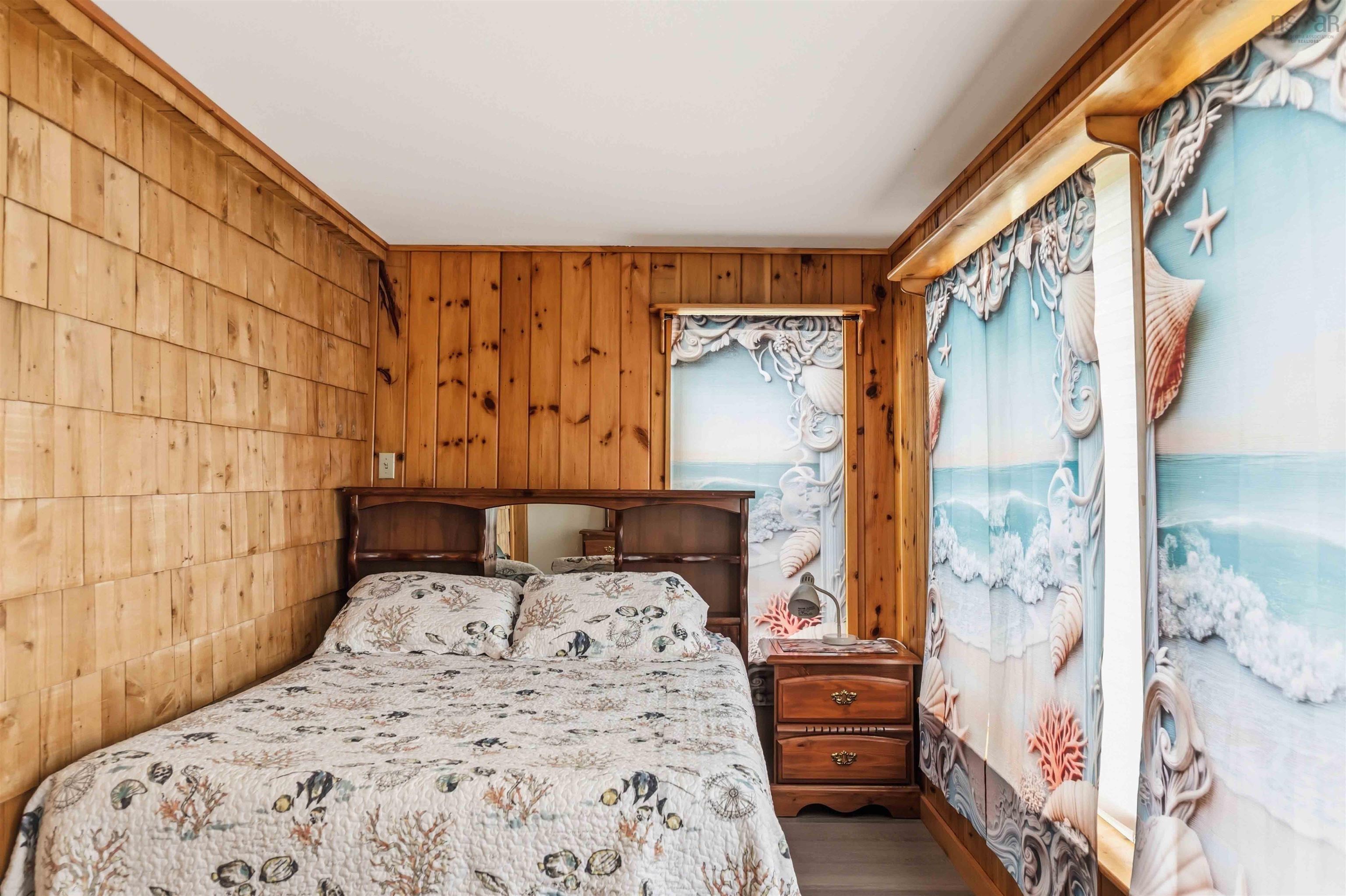 $700,000.00: 50 Whale Cove Road, Whale Cove
