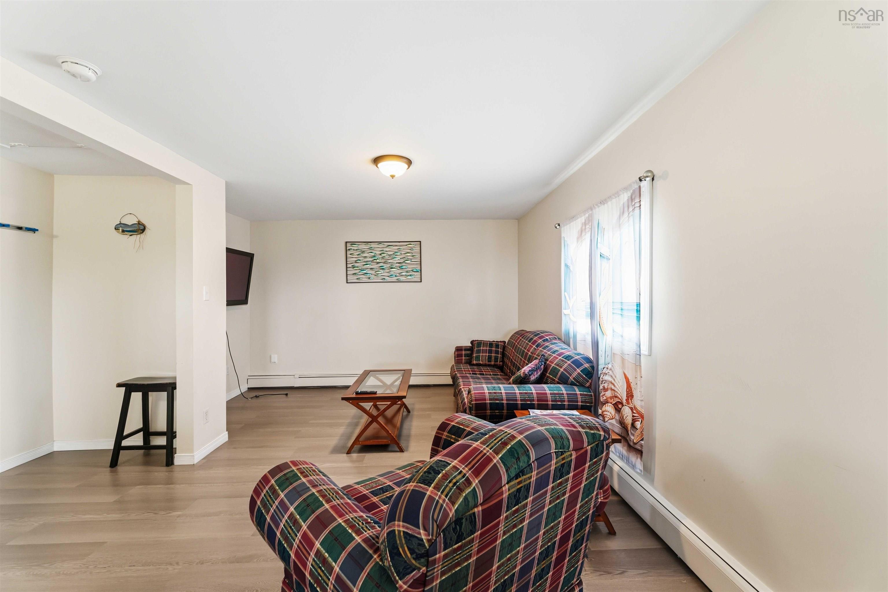 $700,000.00: 50 Whale Cove Road, Whale Cove