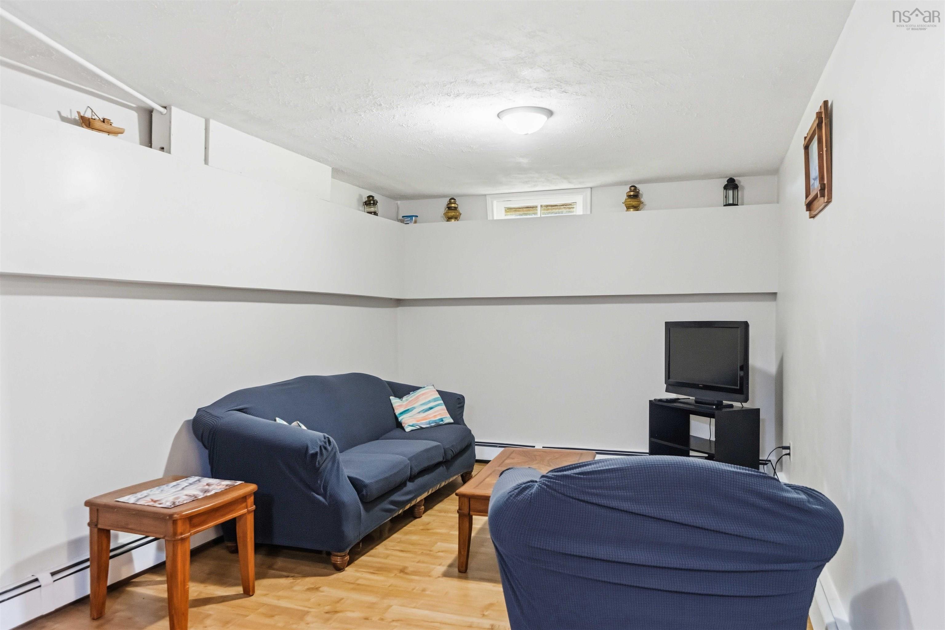 $700,000.00: 50 Whale Cove Road, Whale Cove