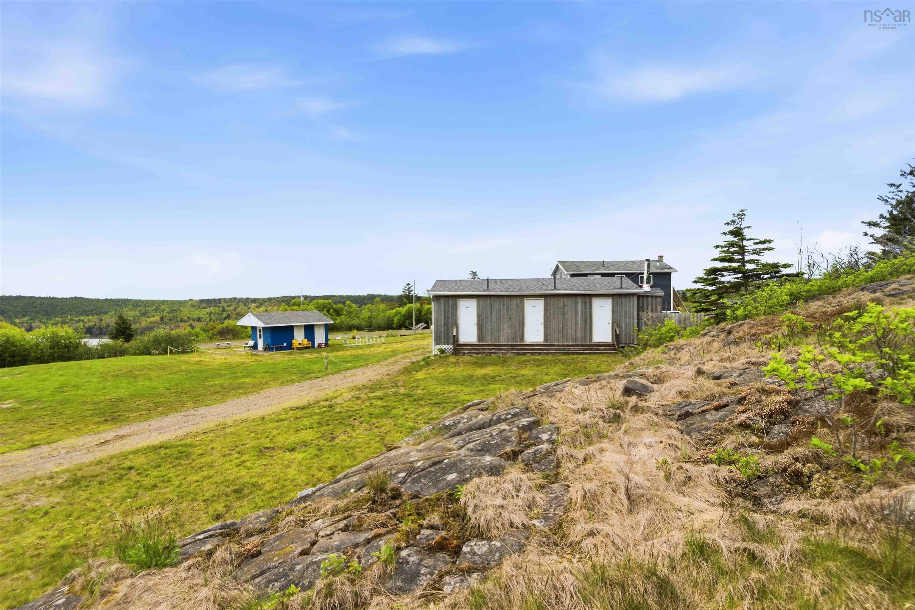 $700,000.00: 50 Whale Cove Road, Whale Cove