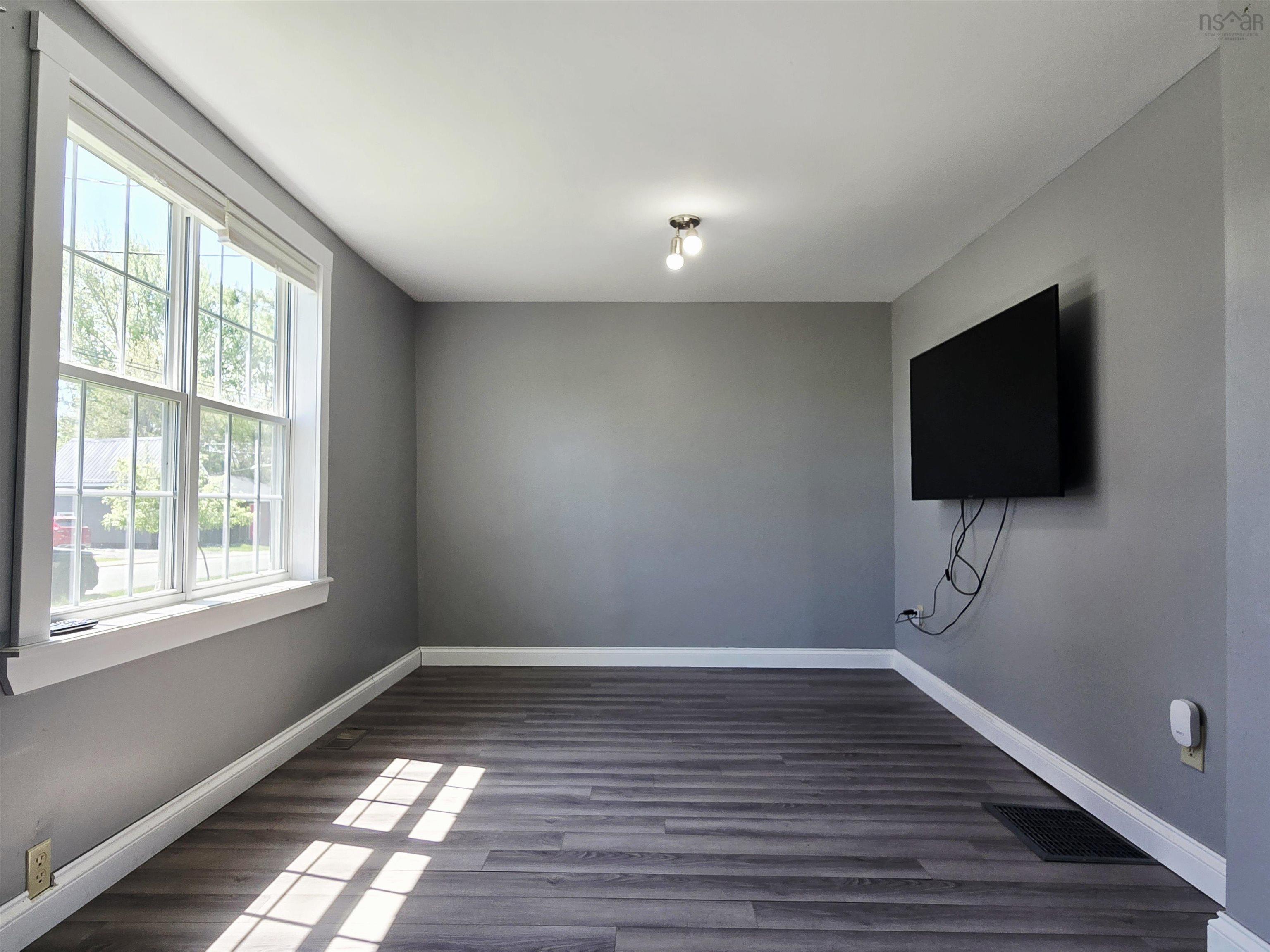 $199,999.00: 337 Tremont Street, New Glasgow