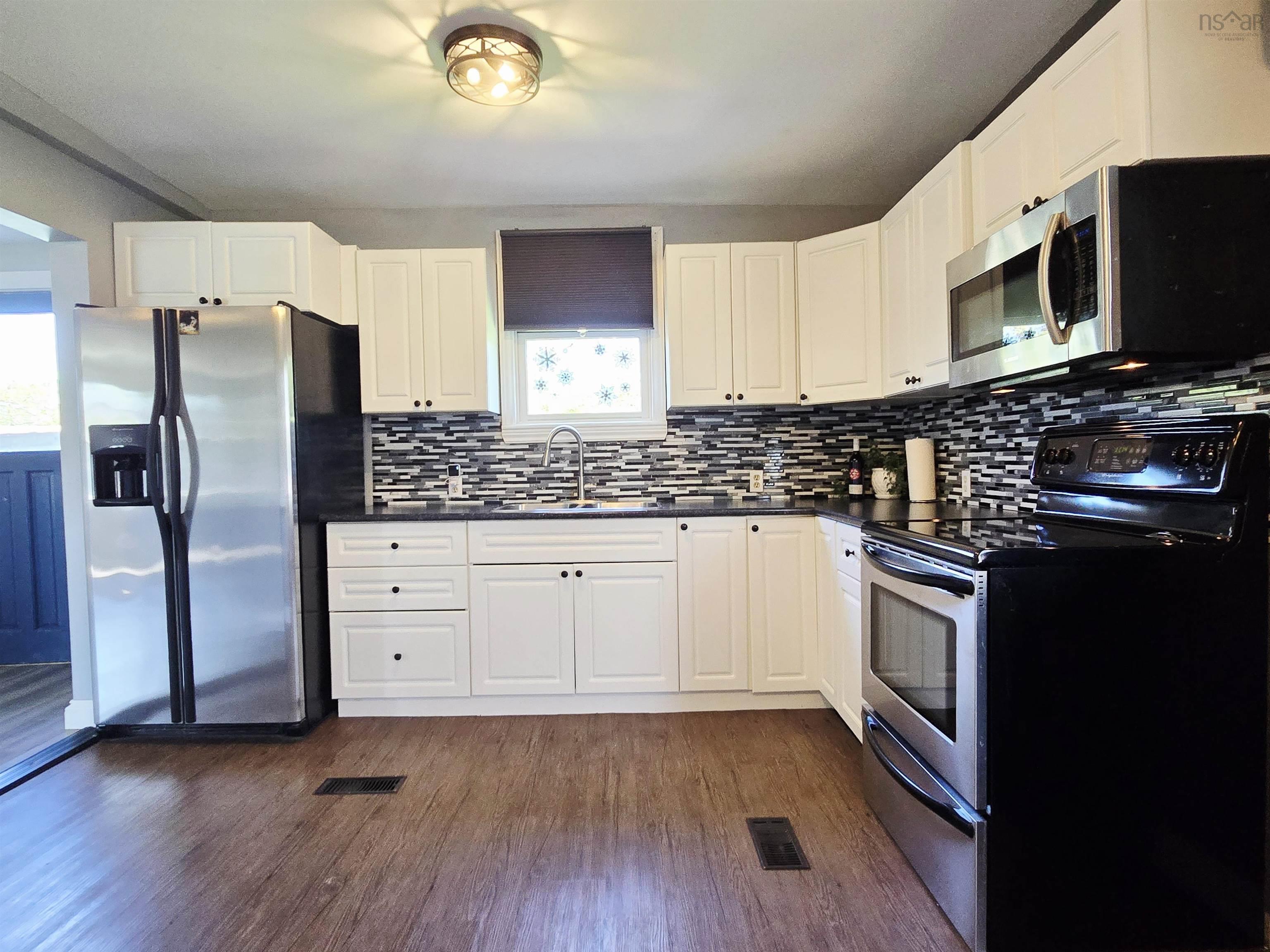 $199,999.00: 337 Tremont Street, New Glasgow